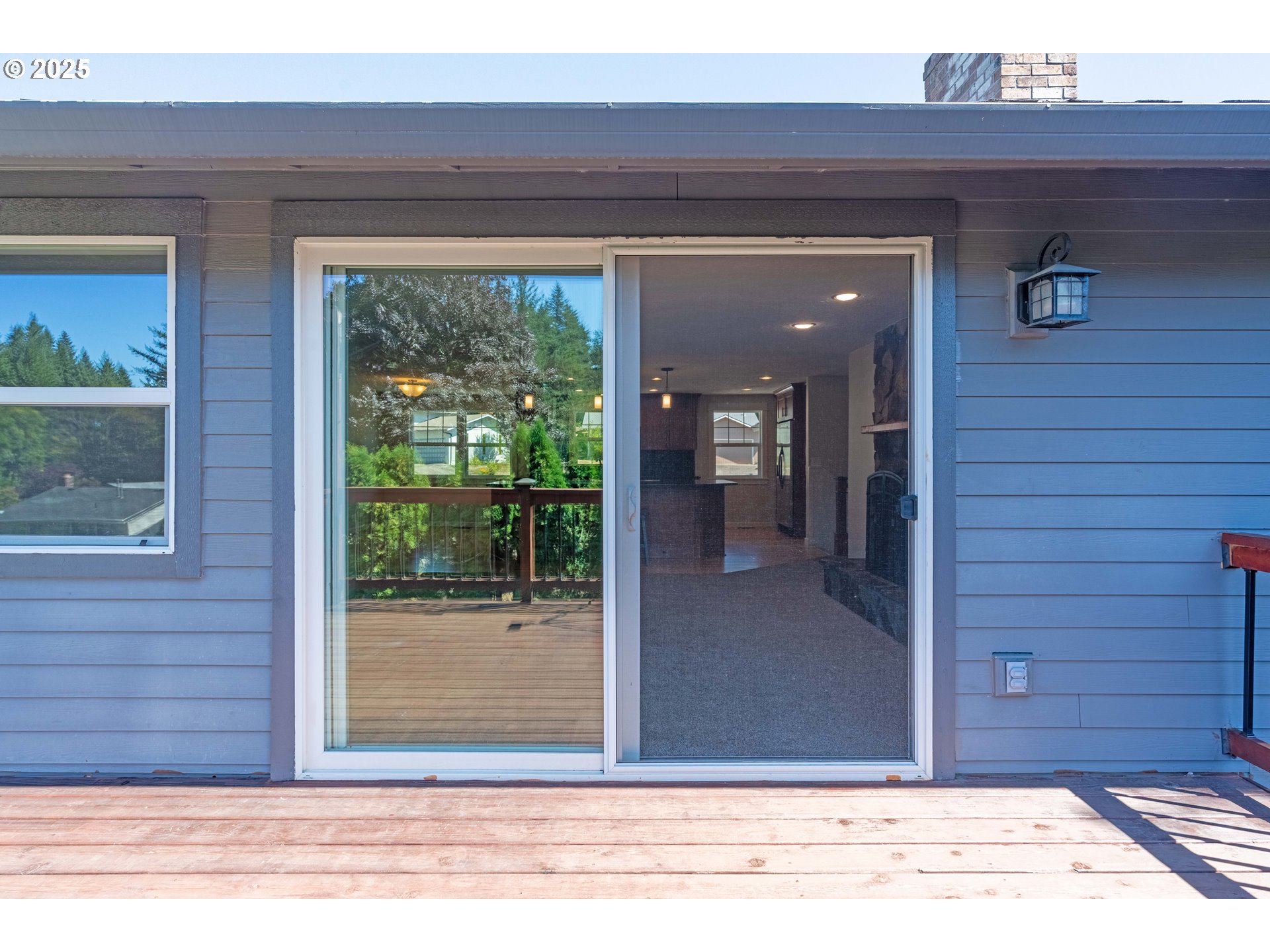 423 NE HACIENDA PL