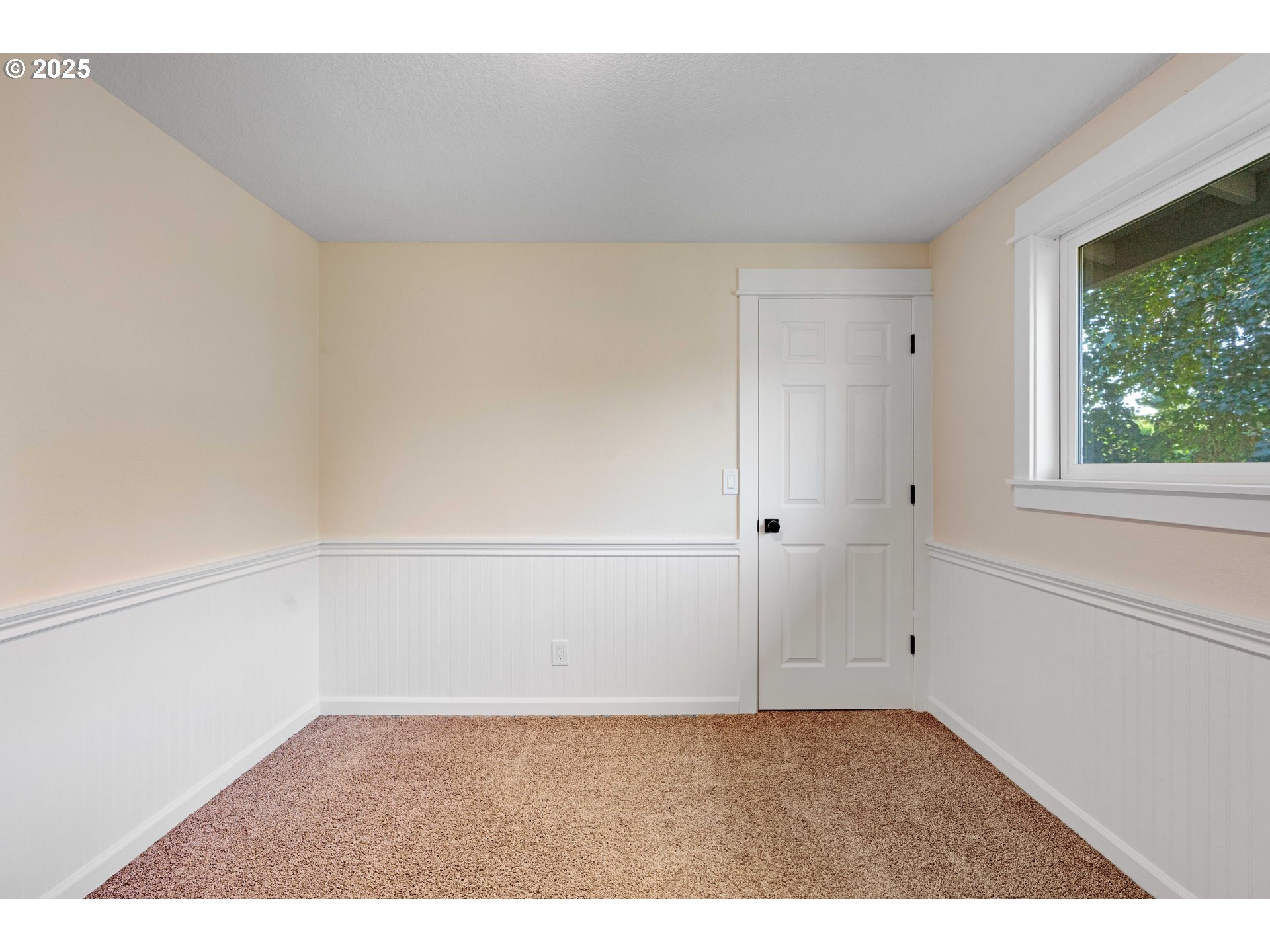 423 NE HACIENDA PL