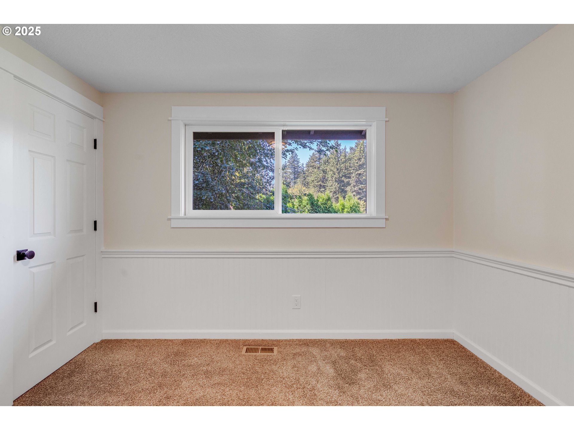 423 NE HACIENDA PL