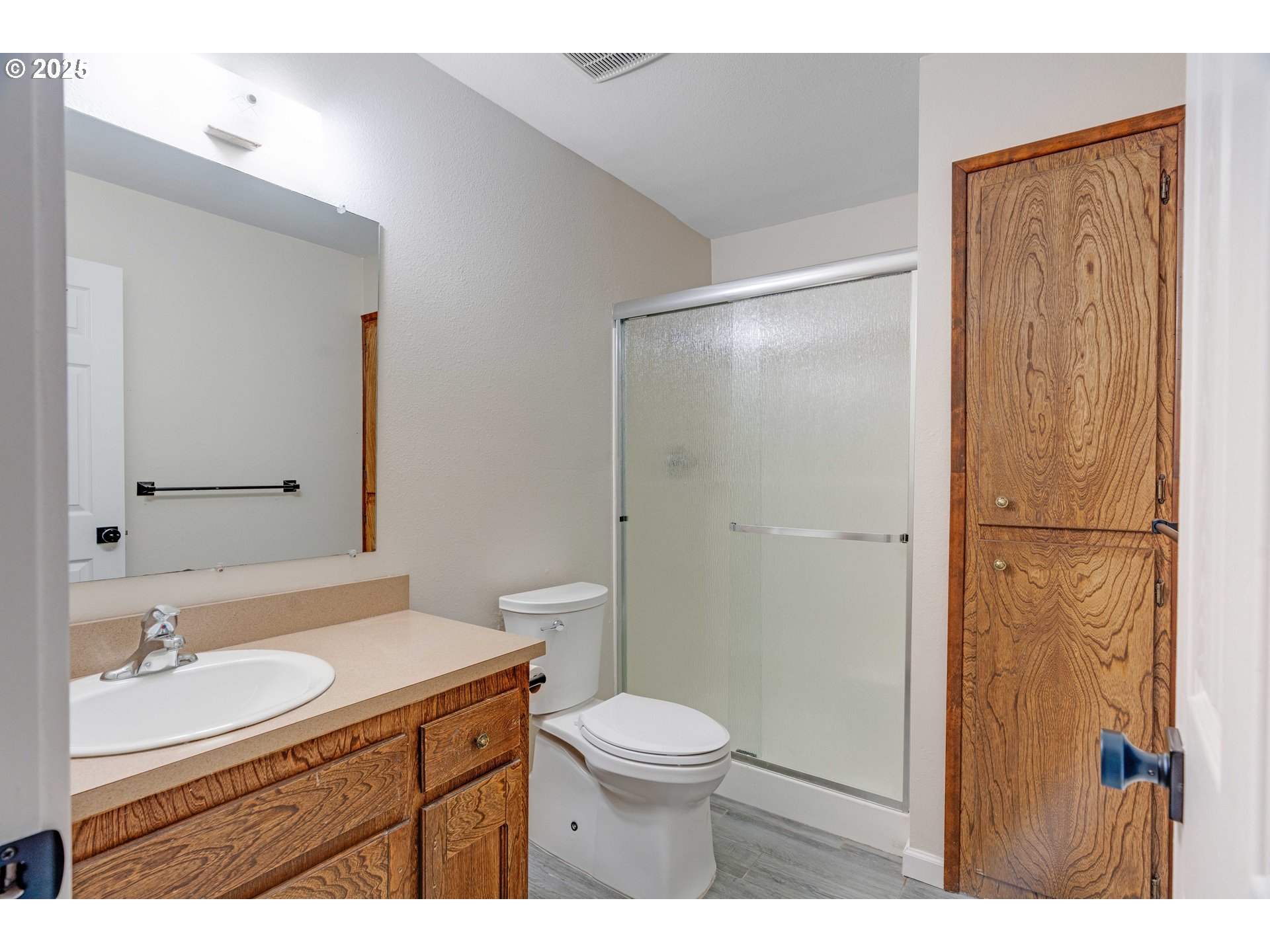 423 NE HACIENDA PL