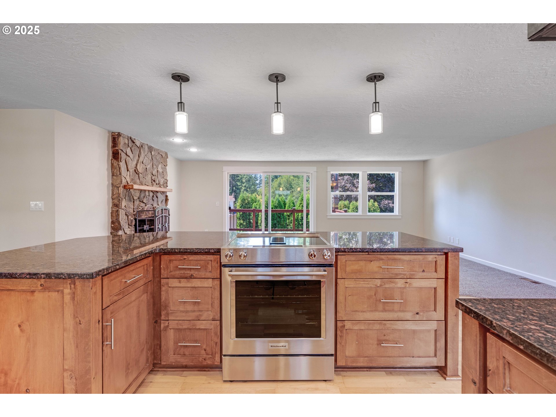 423 NE HACIENDA PL