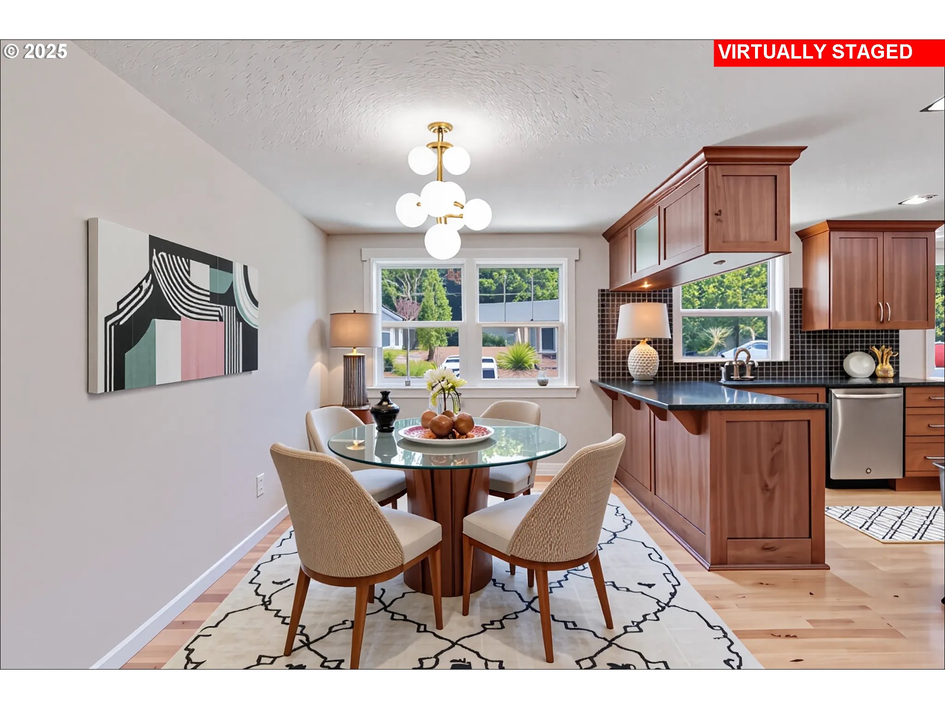 423 NE HACIENDA PL