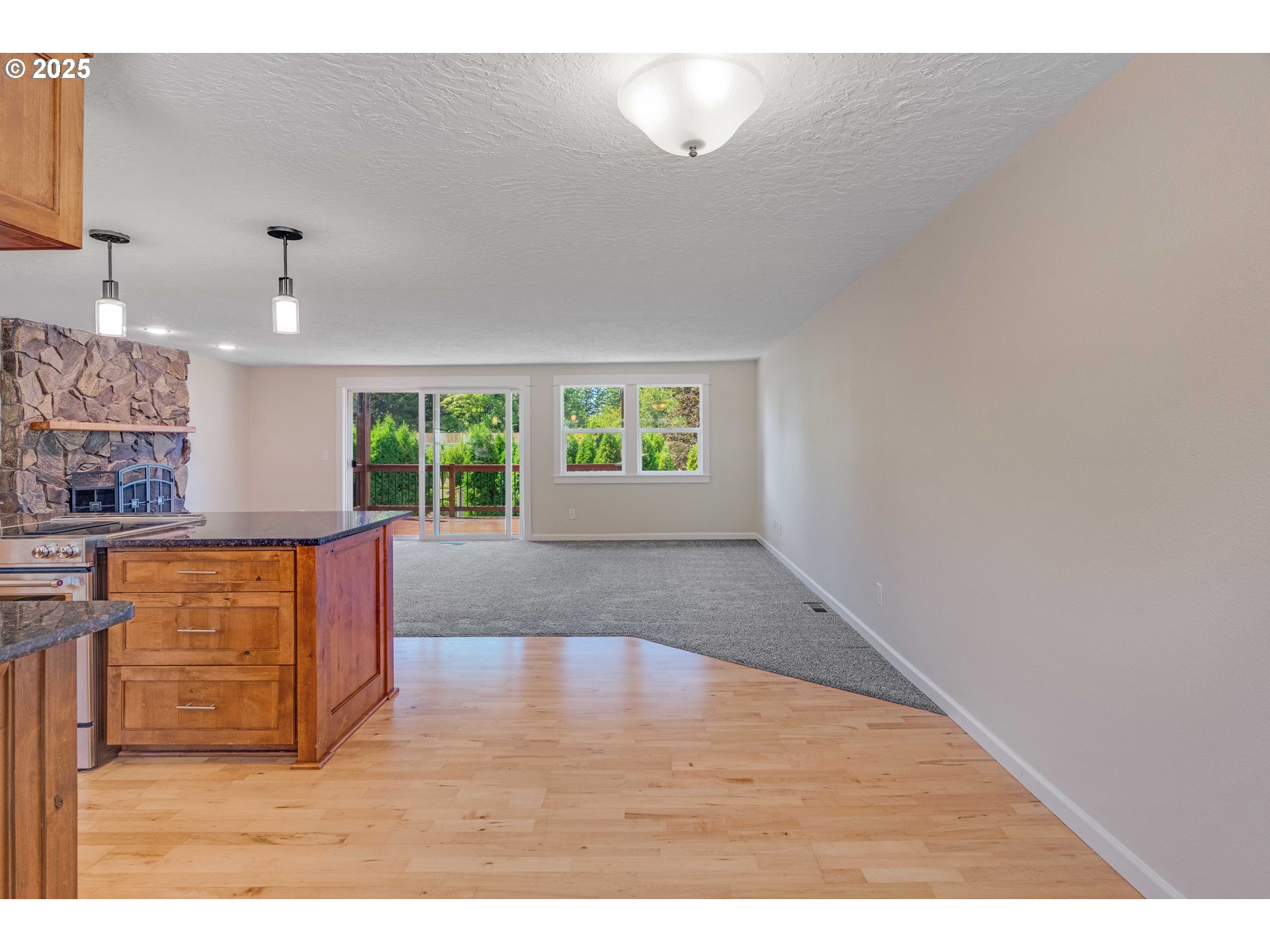 423 NE HACIENDA PL