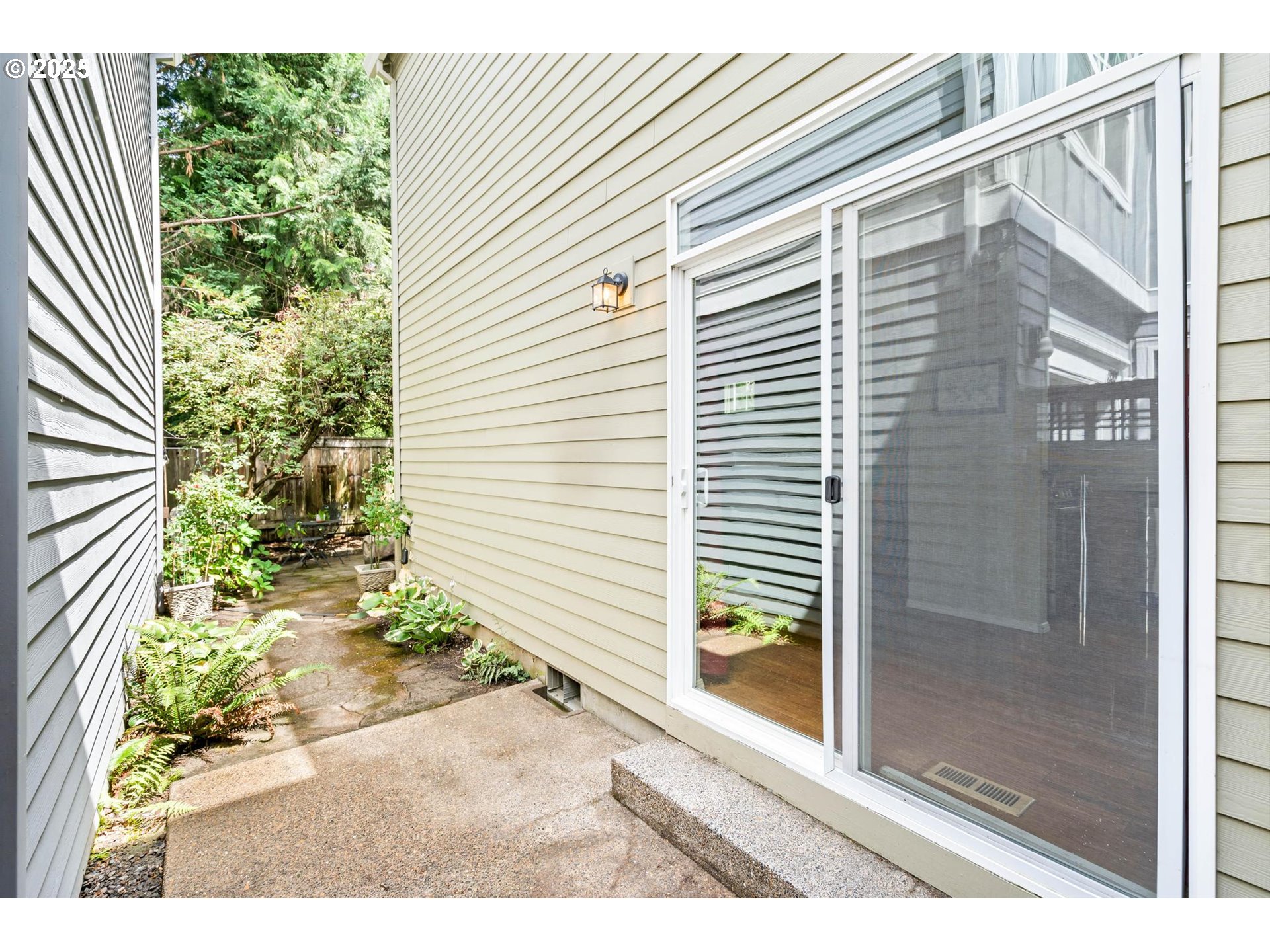 999 SE TAMANGO ST