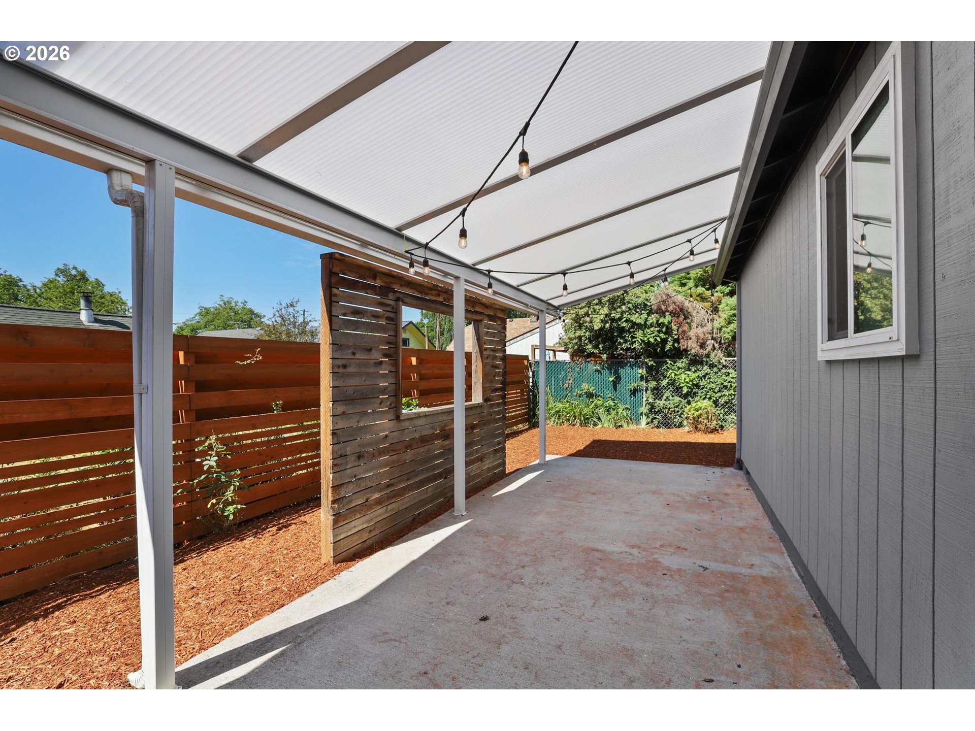 305 SE 84TH AVE