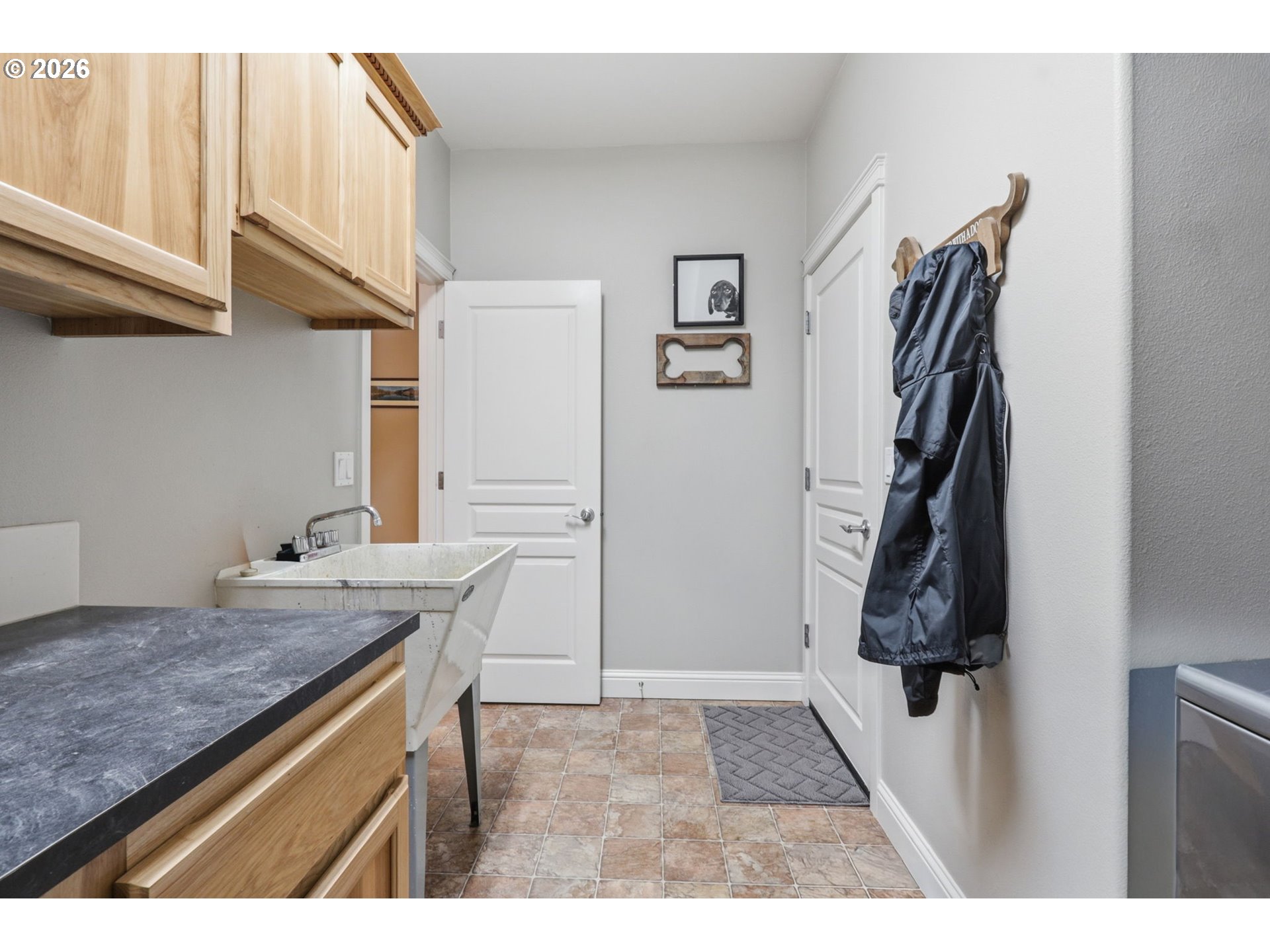 1090 N 26TH TER