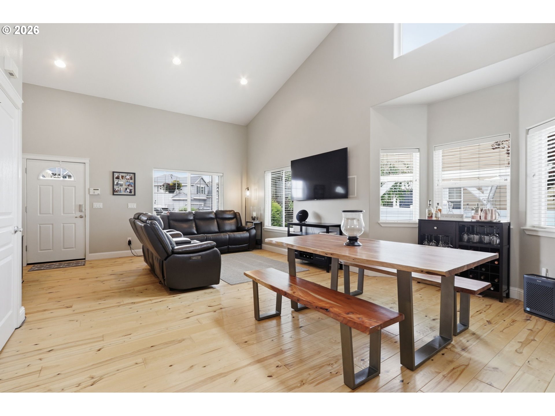 1090 N 26TH TER
