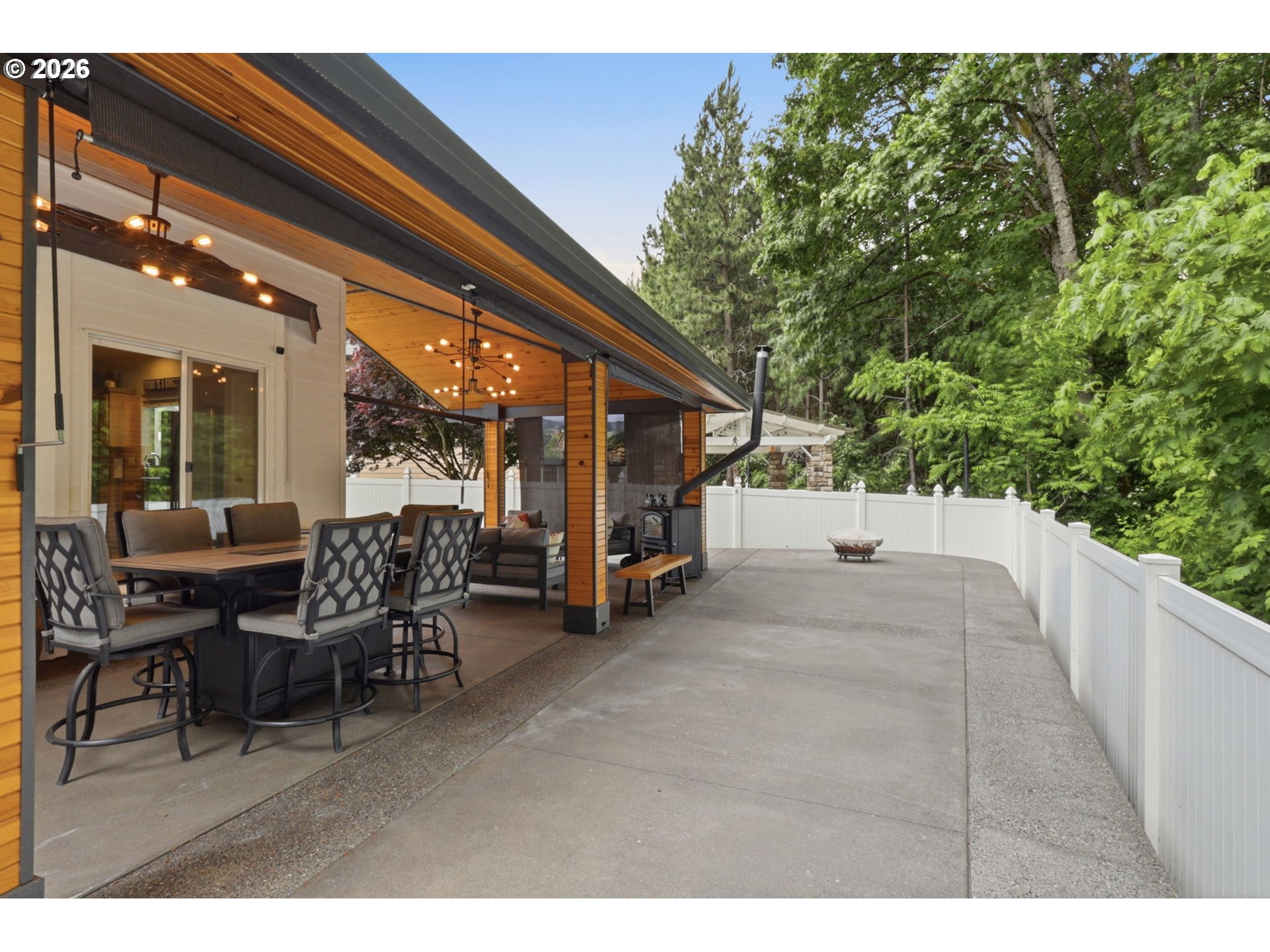 1090 N 26TH TER