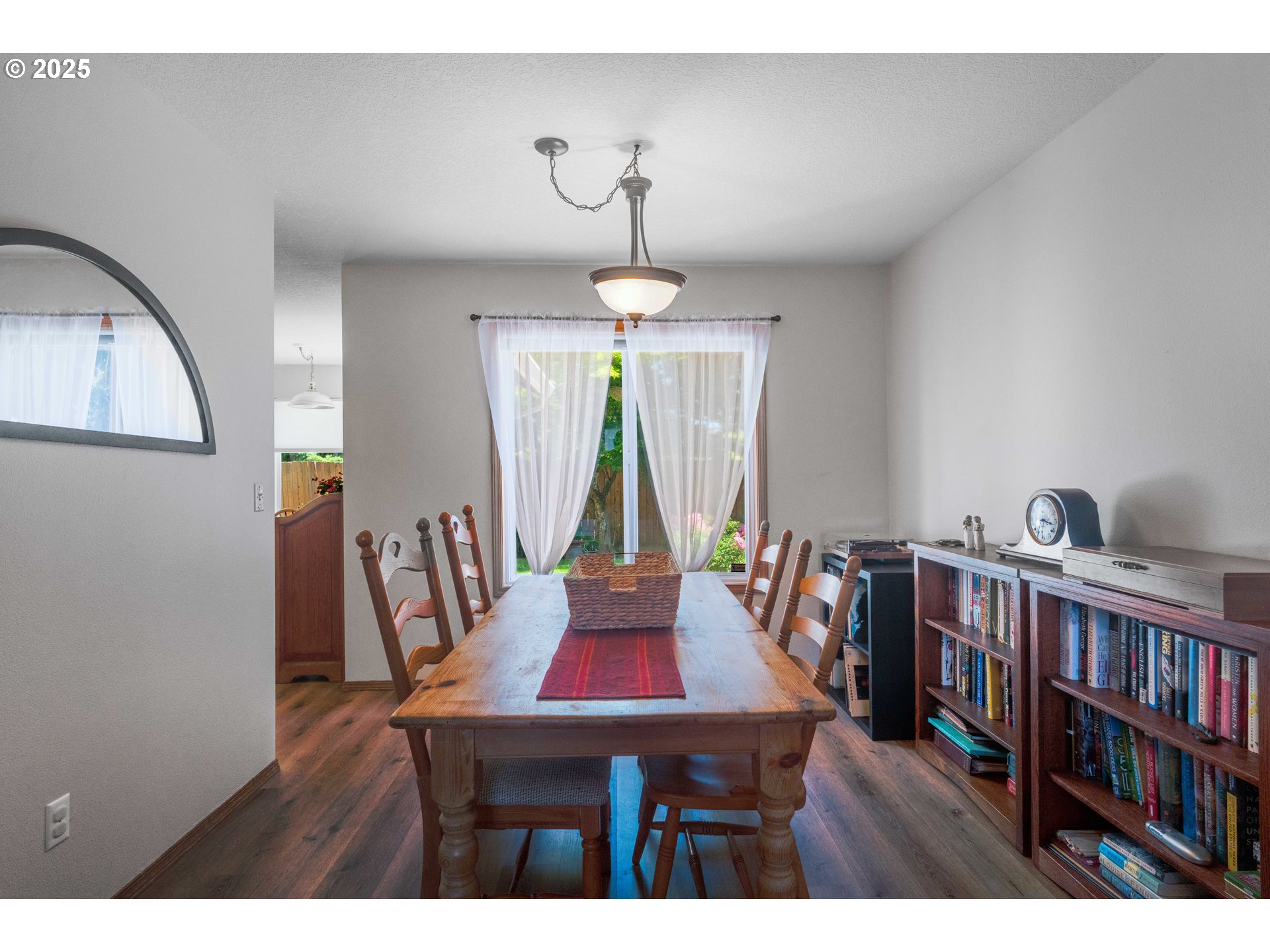 15984 SE MARY ANN LN