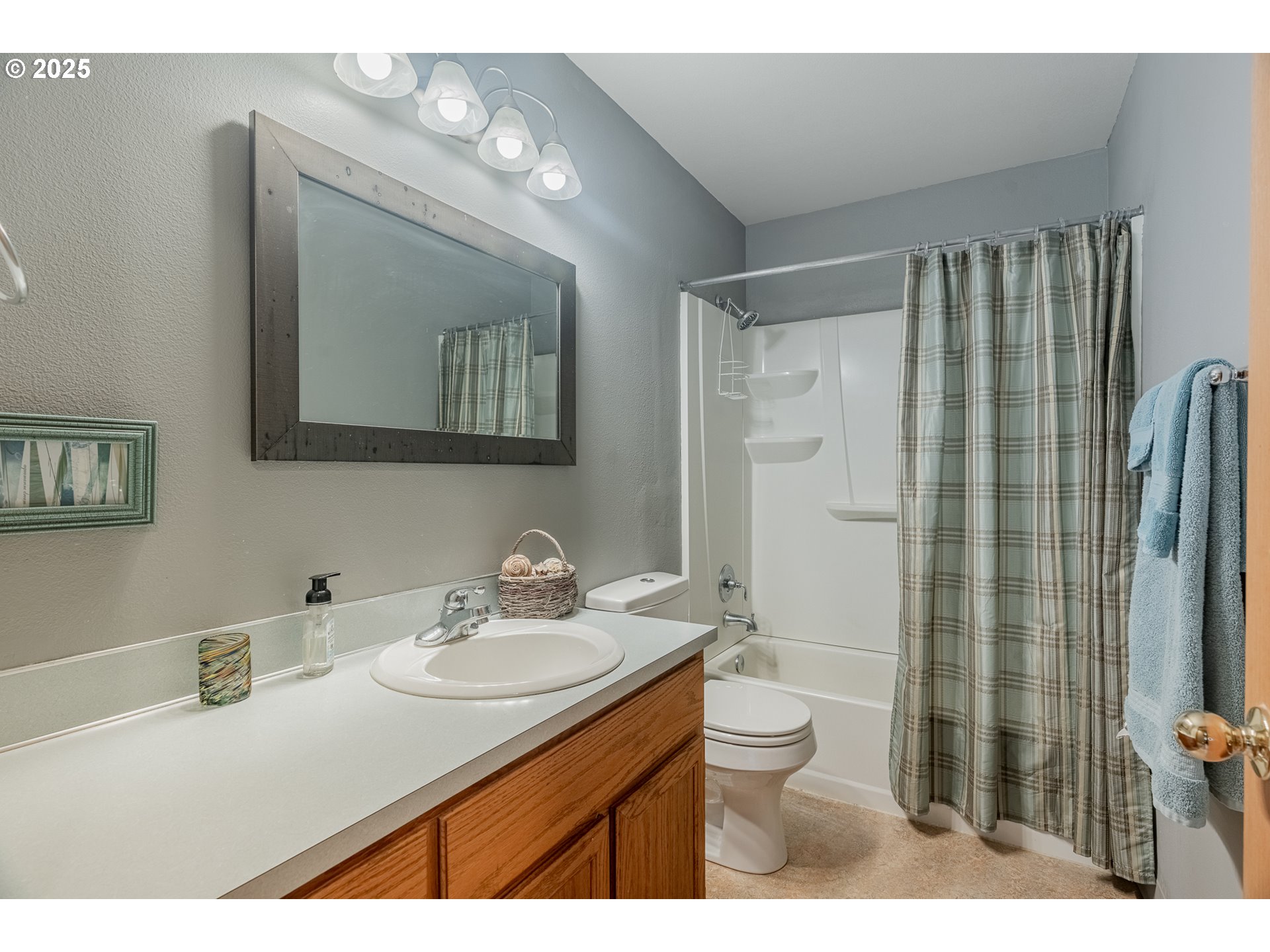 15984 SE MARY ANN LN