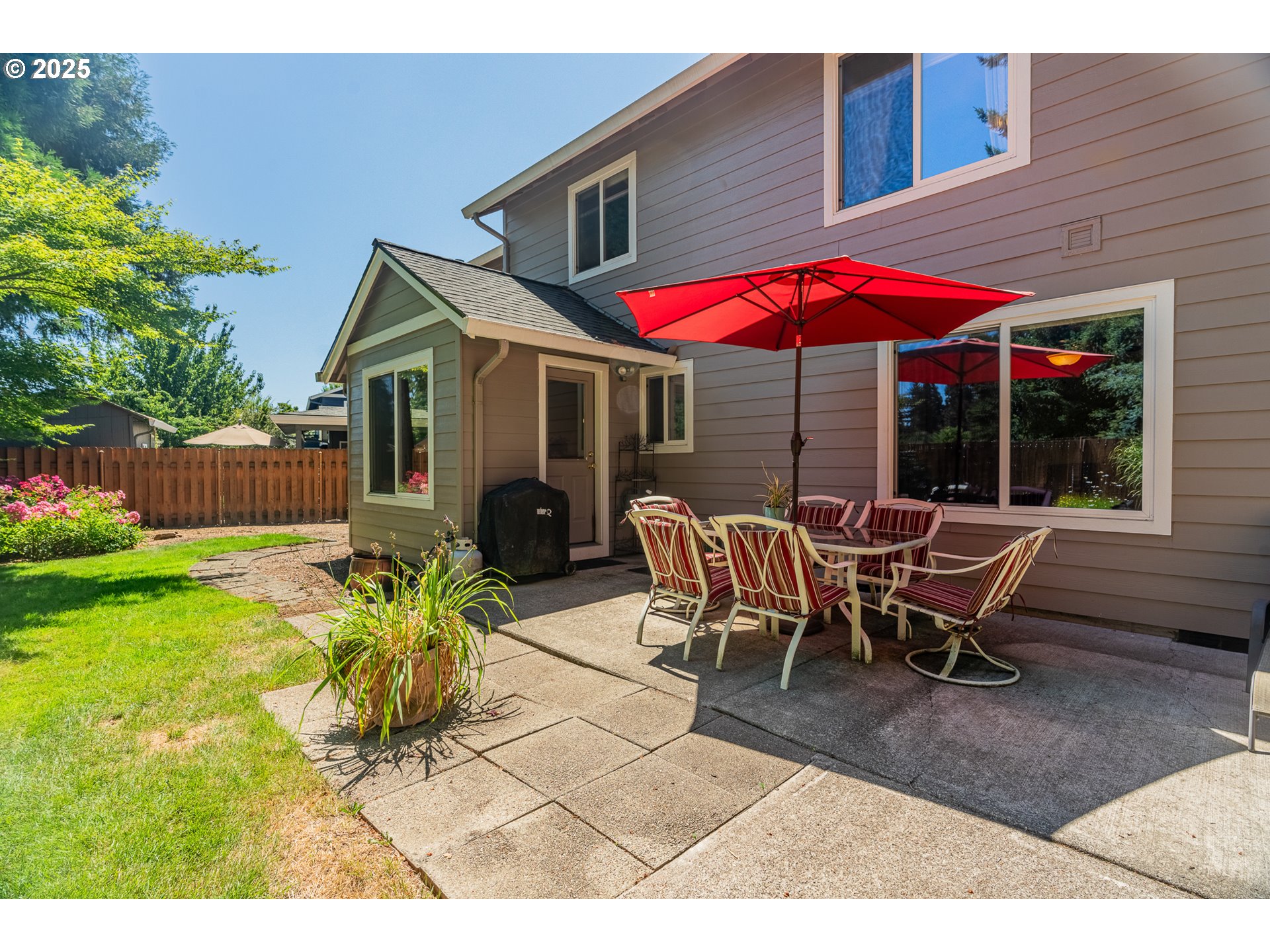15984 SE MARY ANN LN