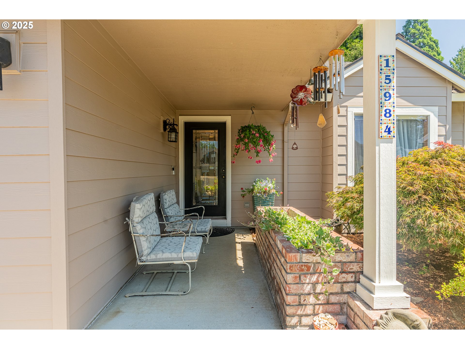 15984 SE MARY ANN LN