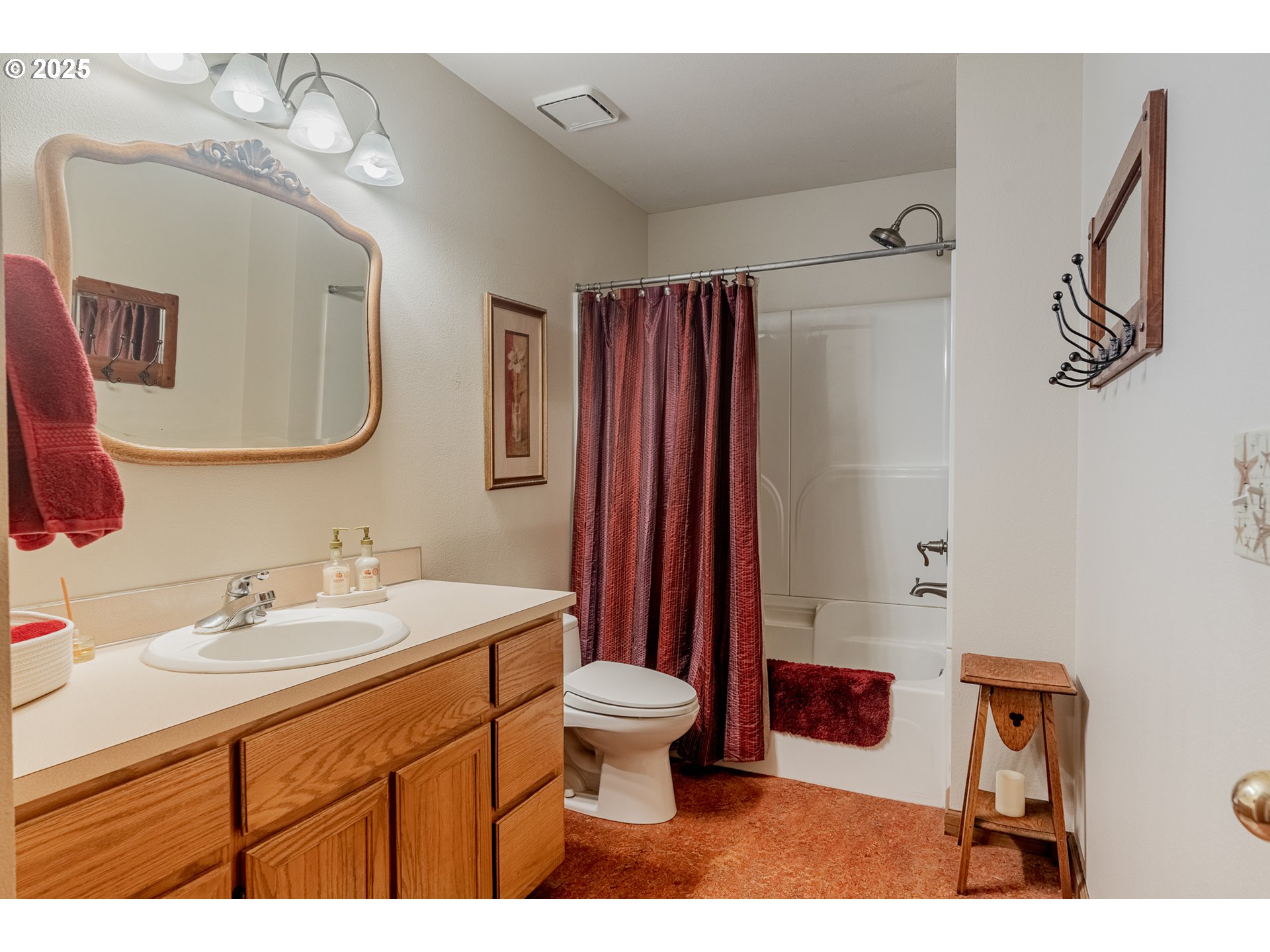 15984 SE MARY ANN LN