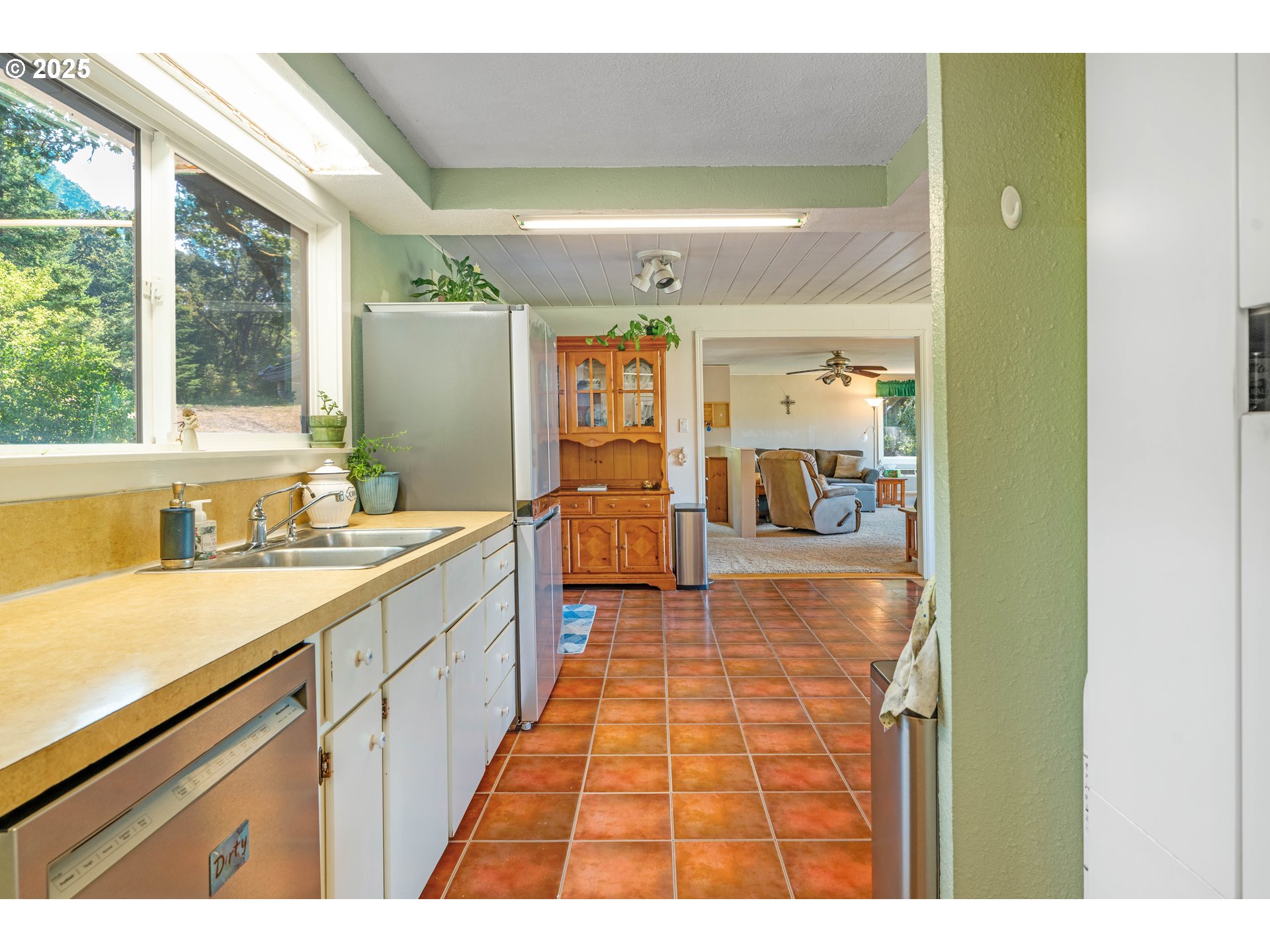 14075 NE NORTH VALLEY RD