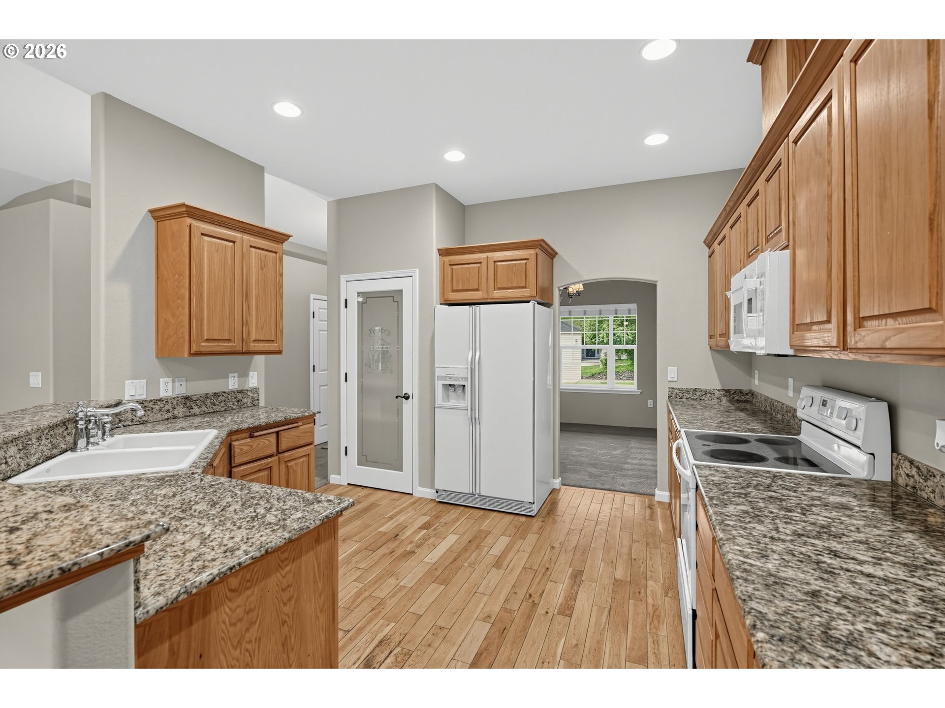 948 BLACK WOLF LN