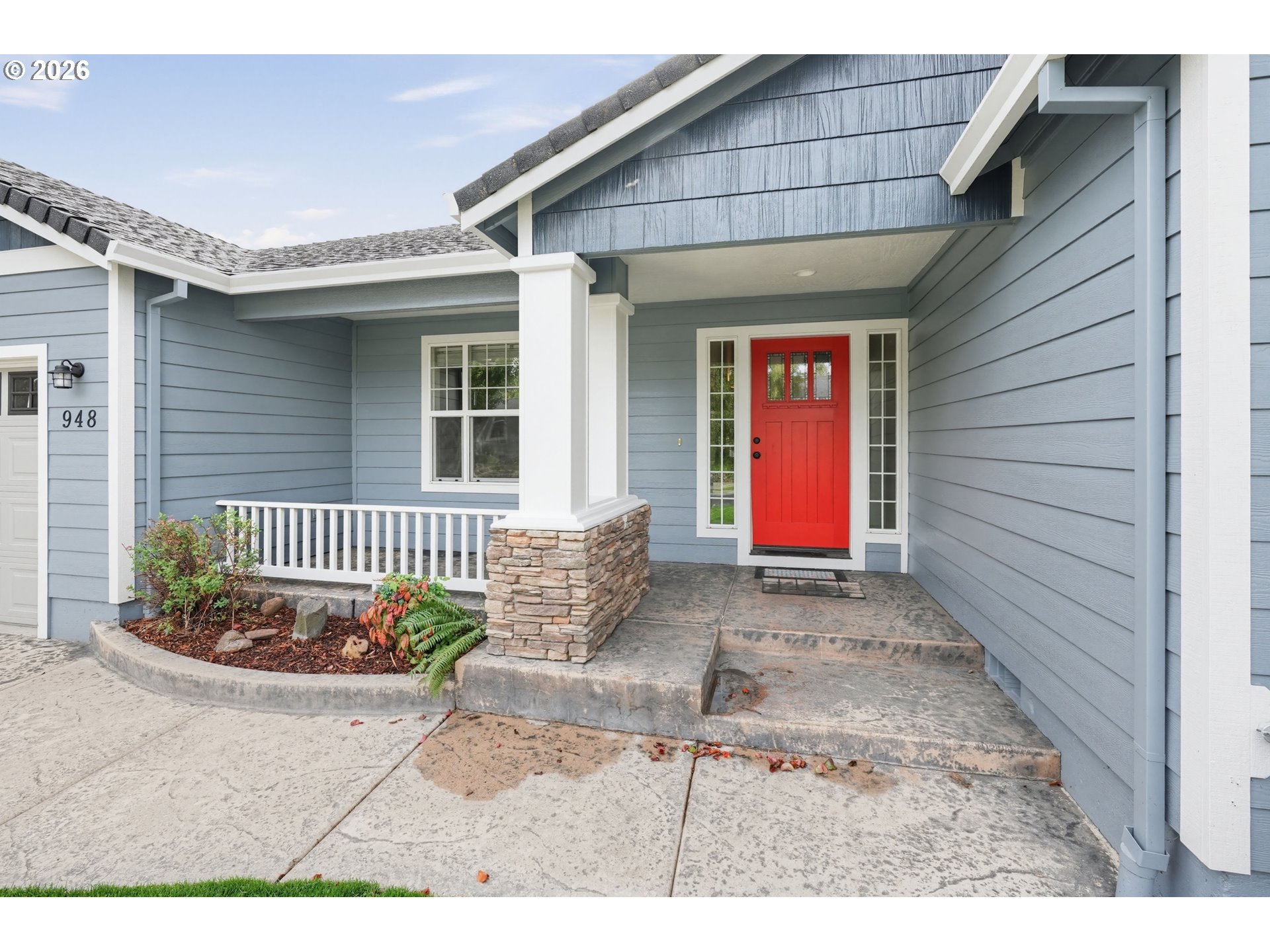 948 BLACK WOLF LN