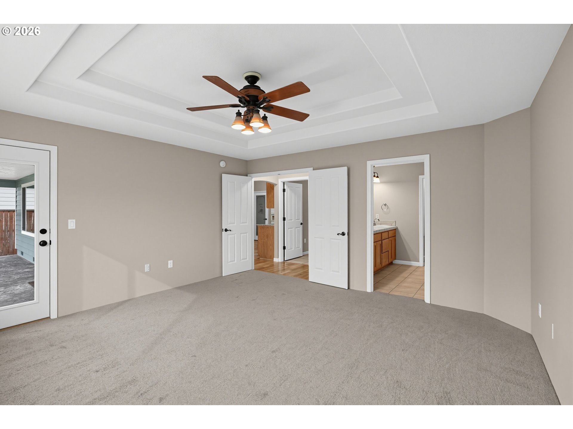 948 BLACK WOLF LN