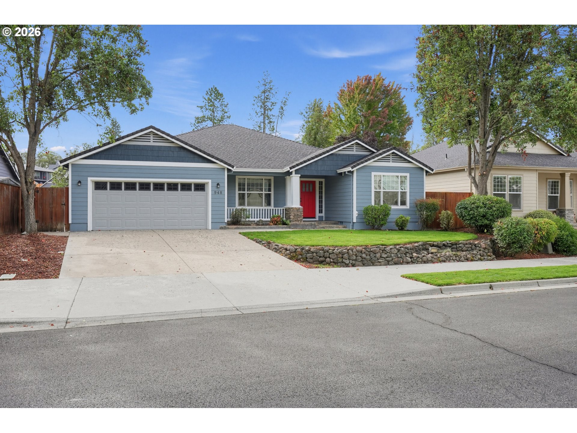 948 BLACK WOLF LN