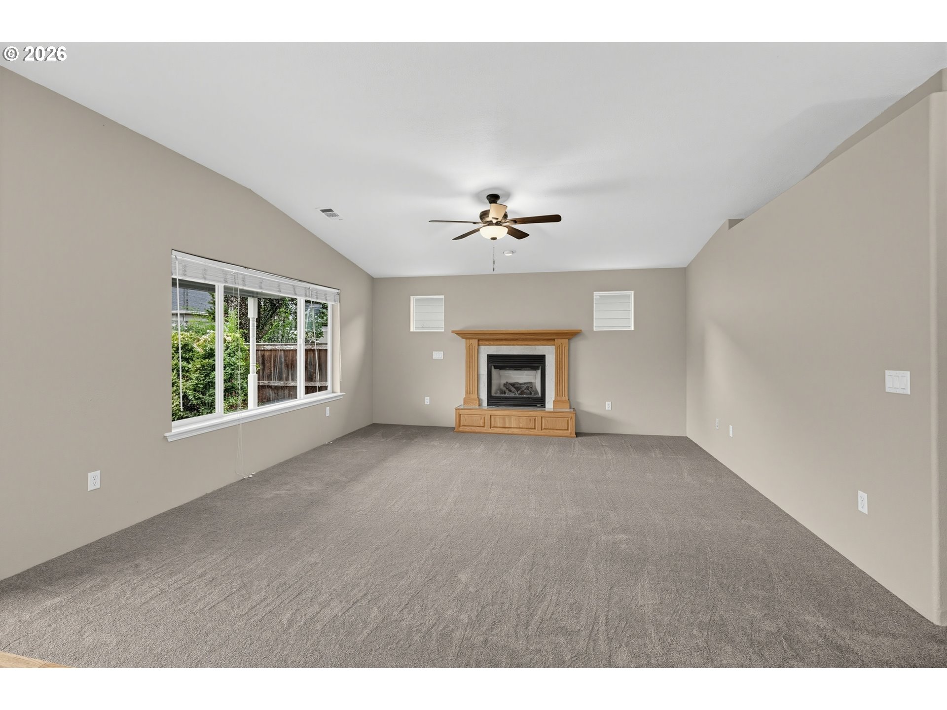 948 BLACK WOLF LN
