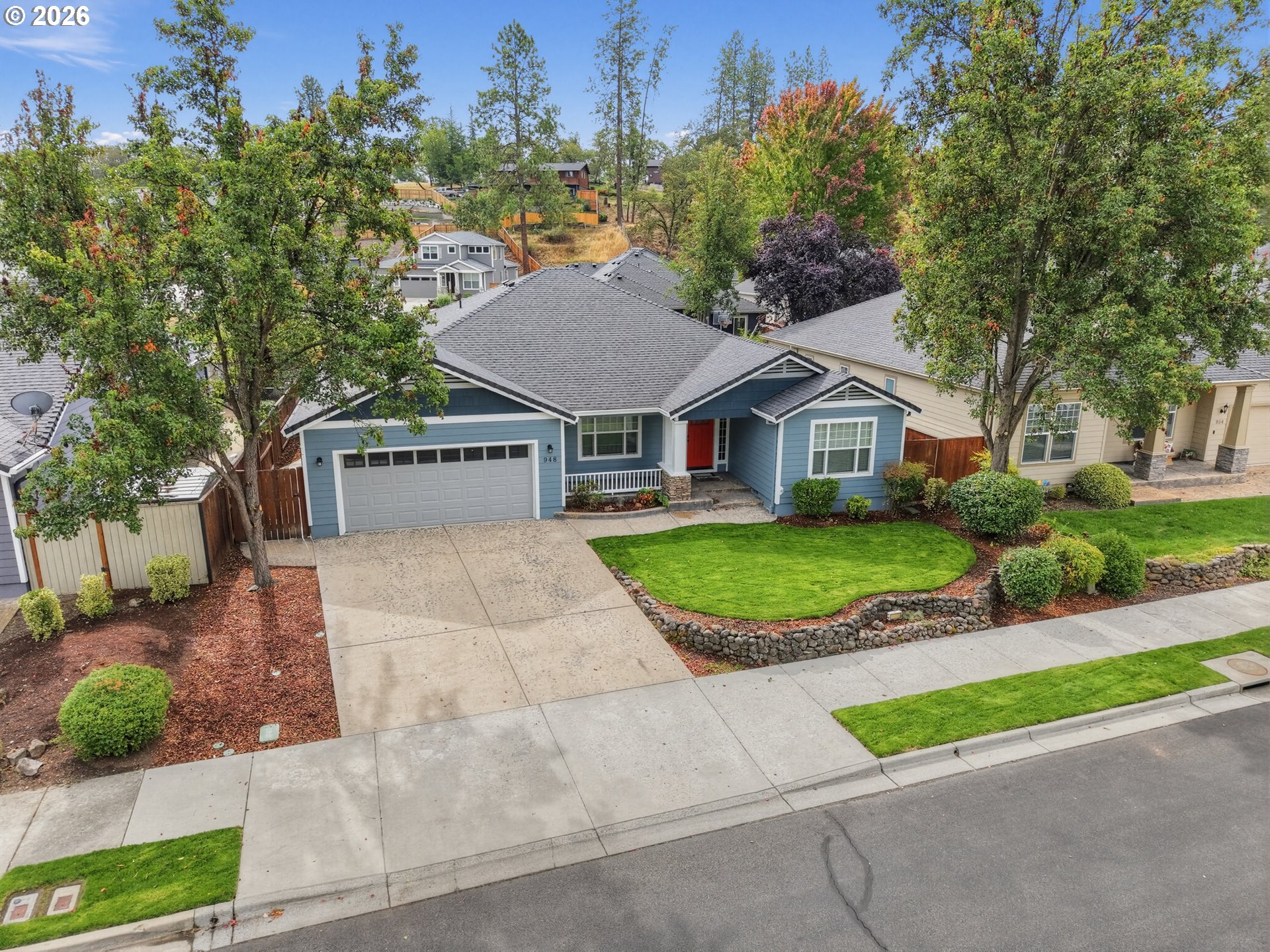 948 BLACK WOLF LN