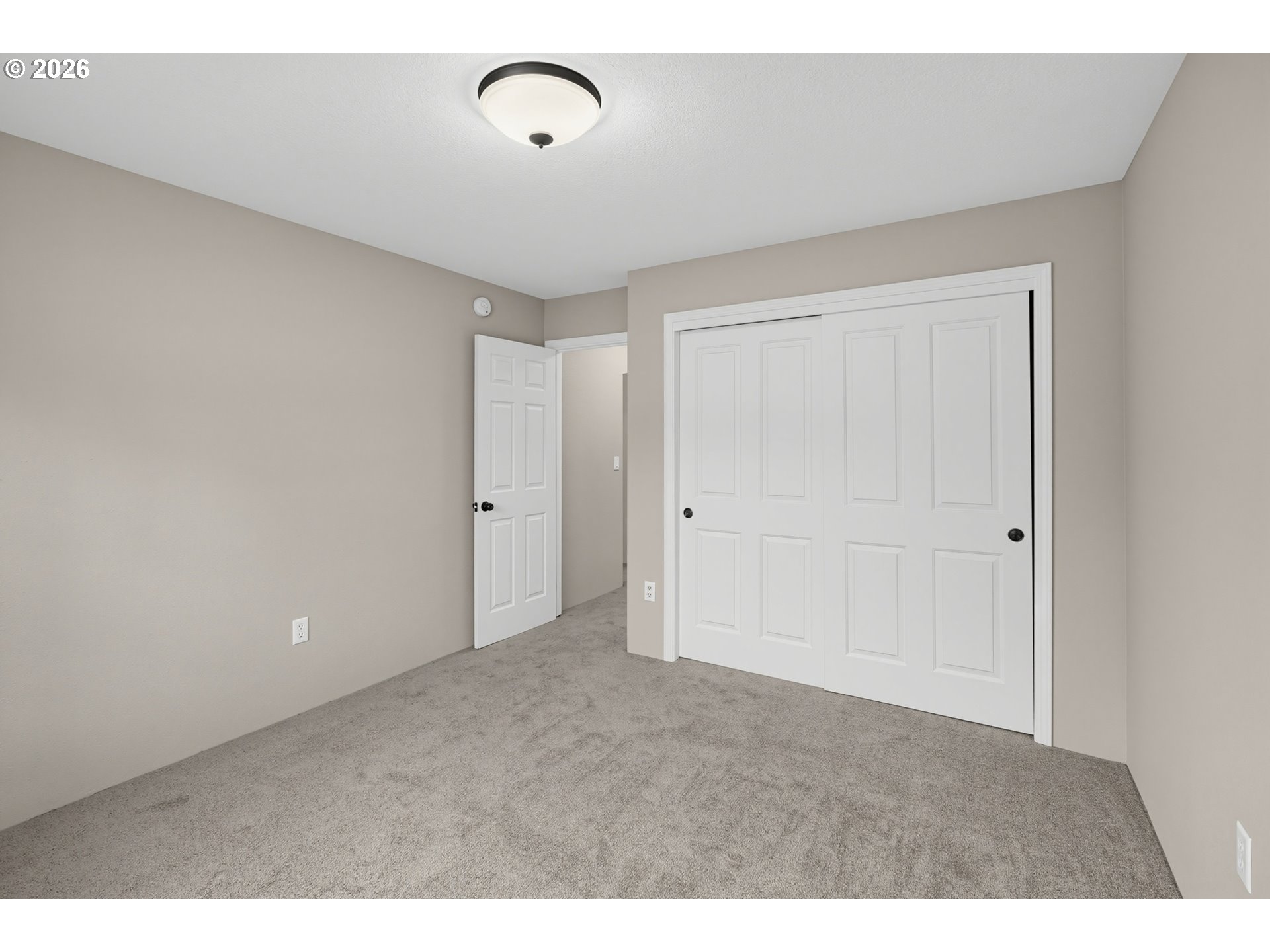 948 BLACK WOLF LN