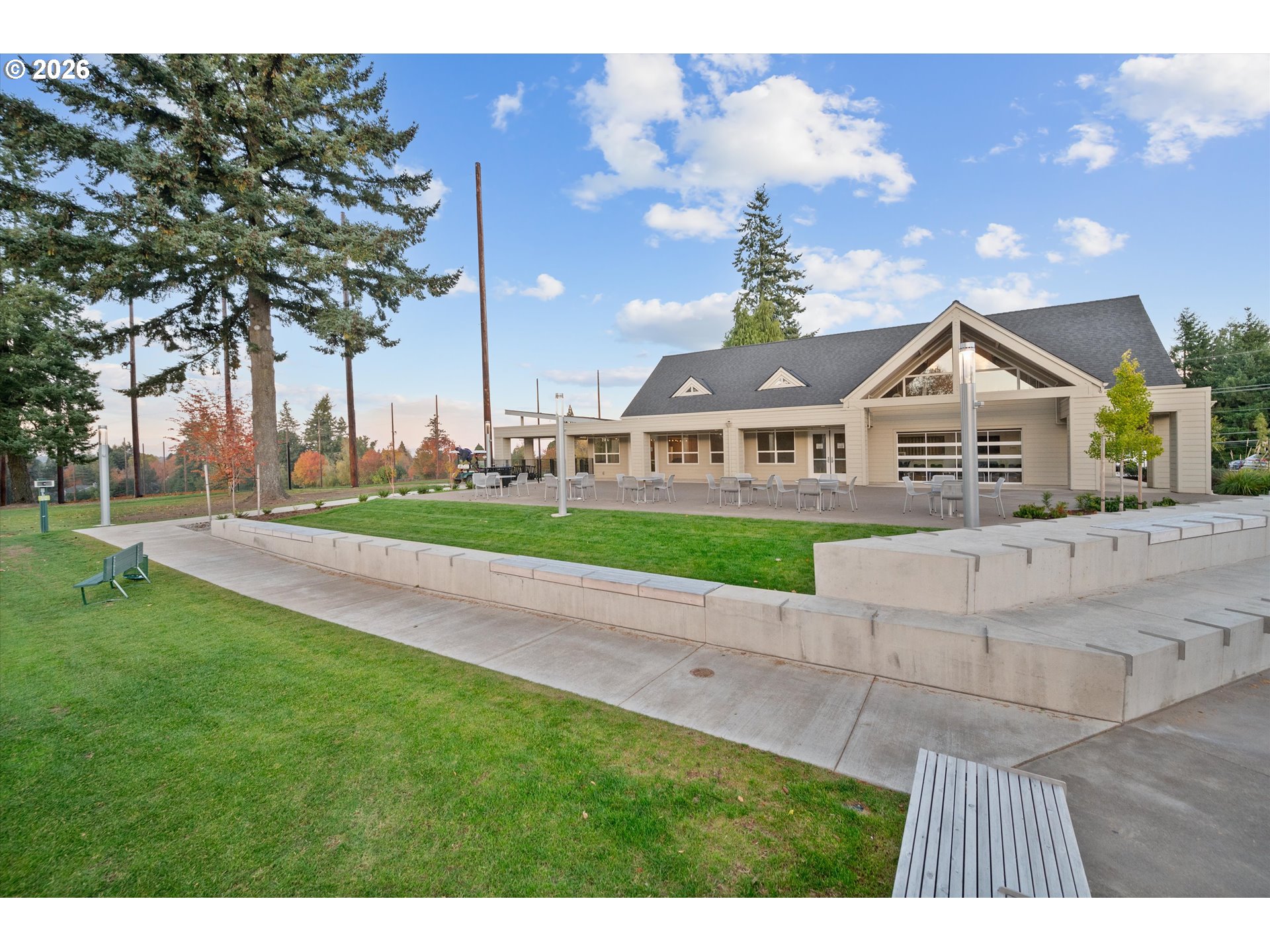 1464 GREENTREE CIR