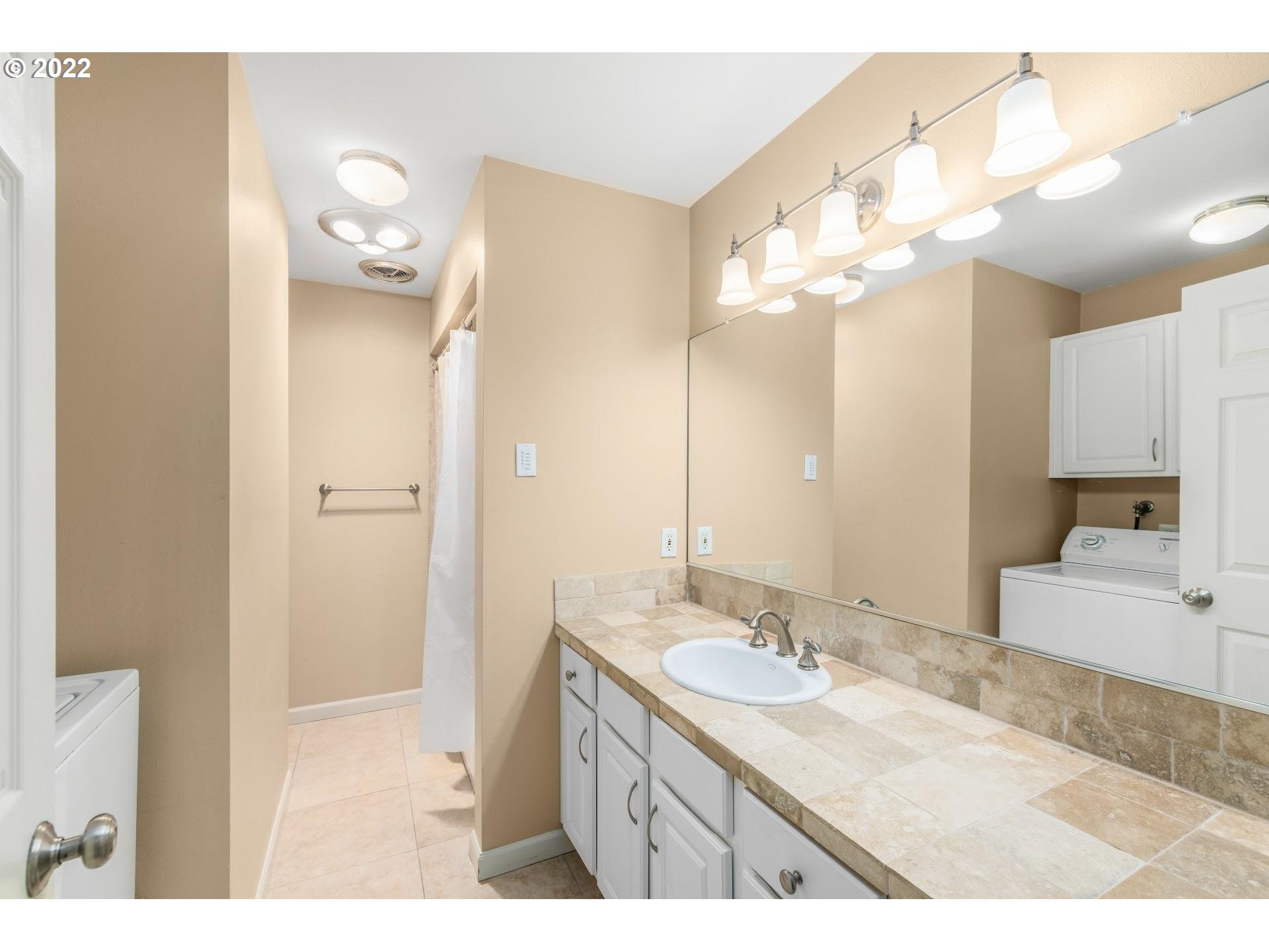 2527 SW SPRING GARDEN ST # 1