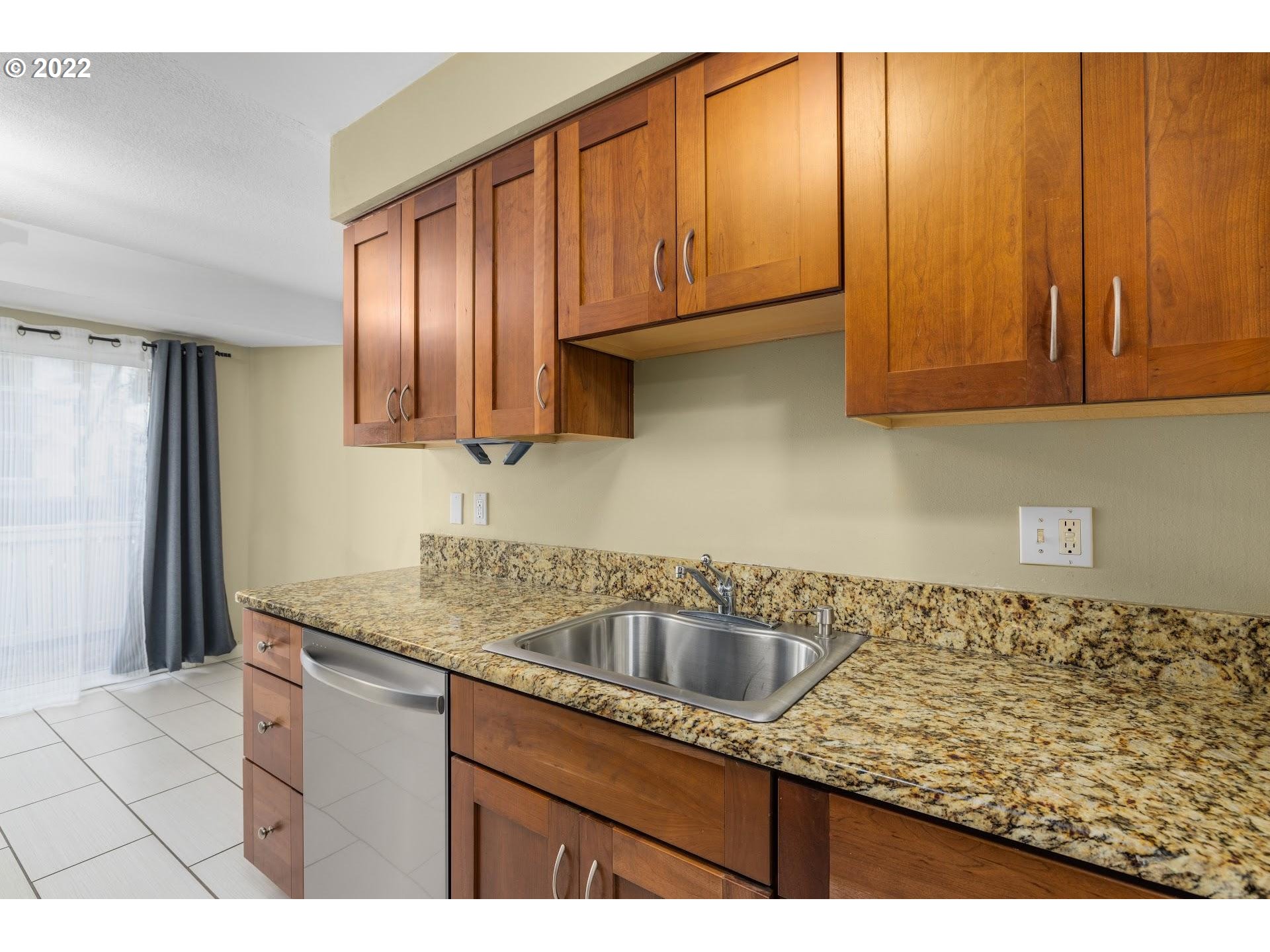 2527 SW SPRING GARDEN ST # 1