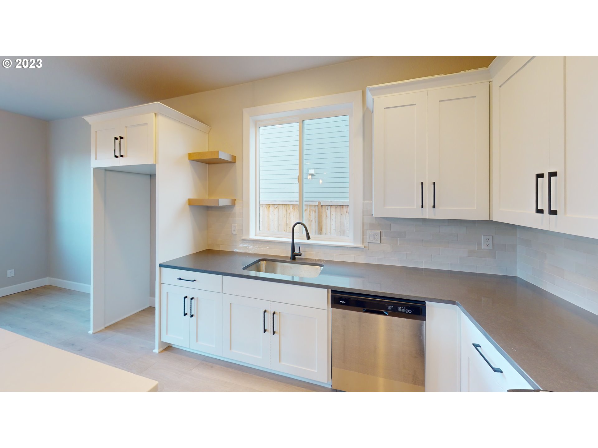 1012 NE 17th AVE L 22