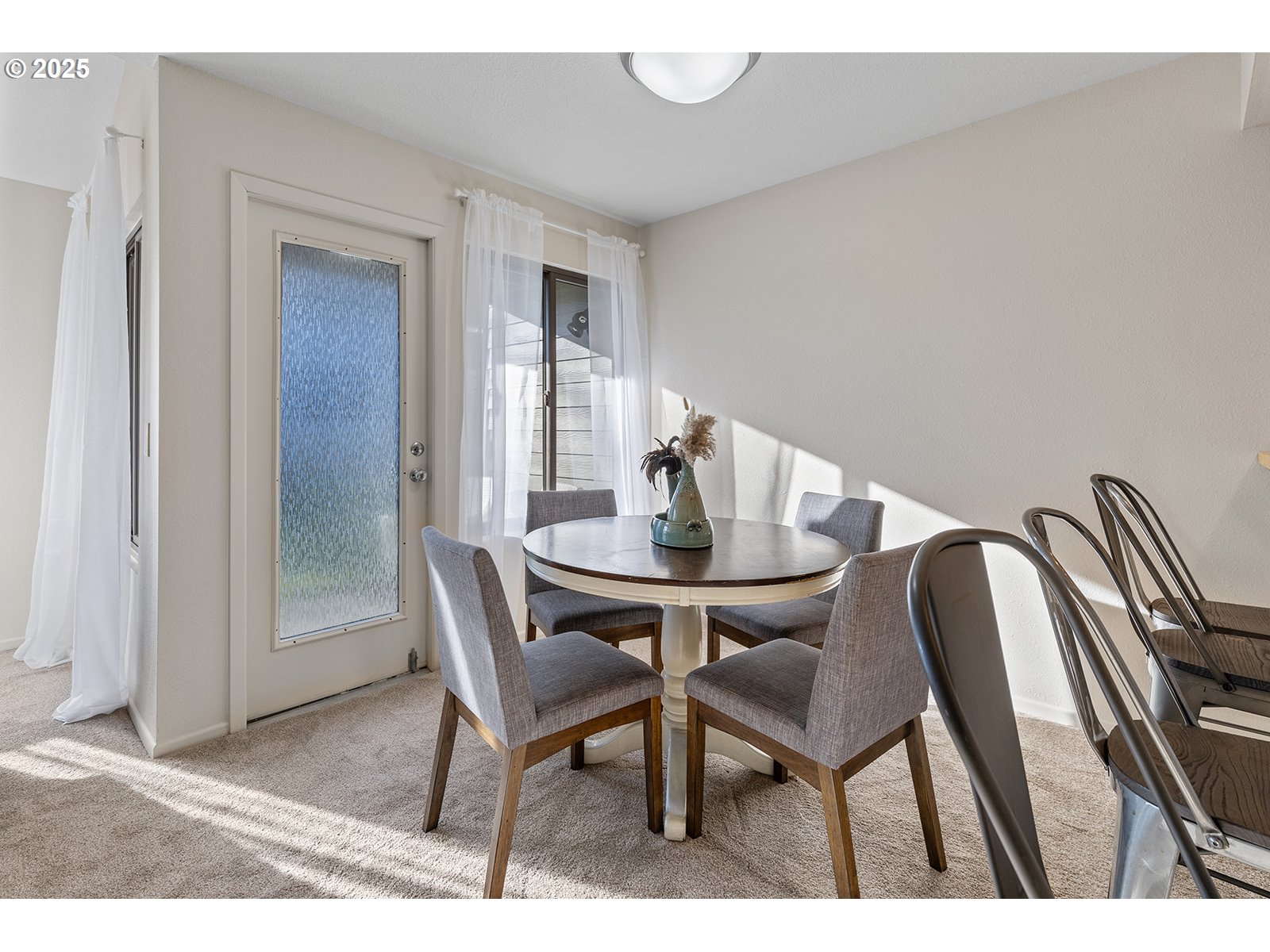 7807 NE LOOWIT LOOP 104