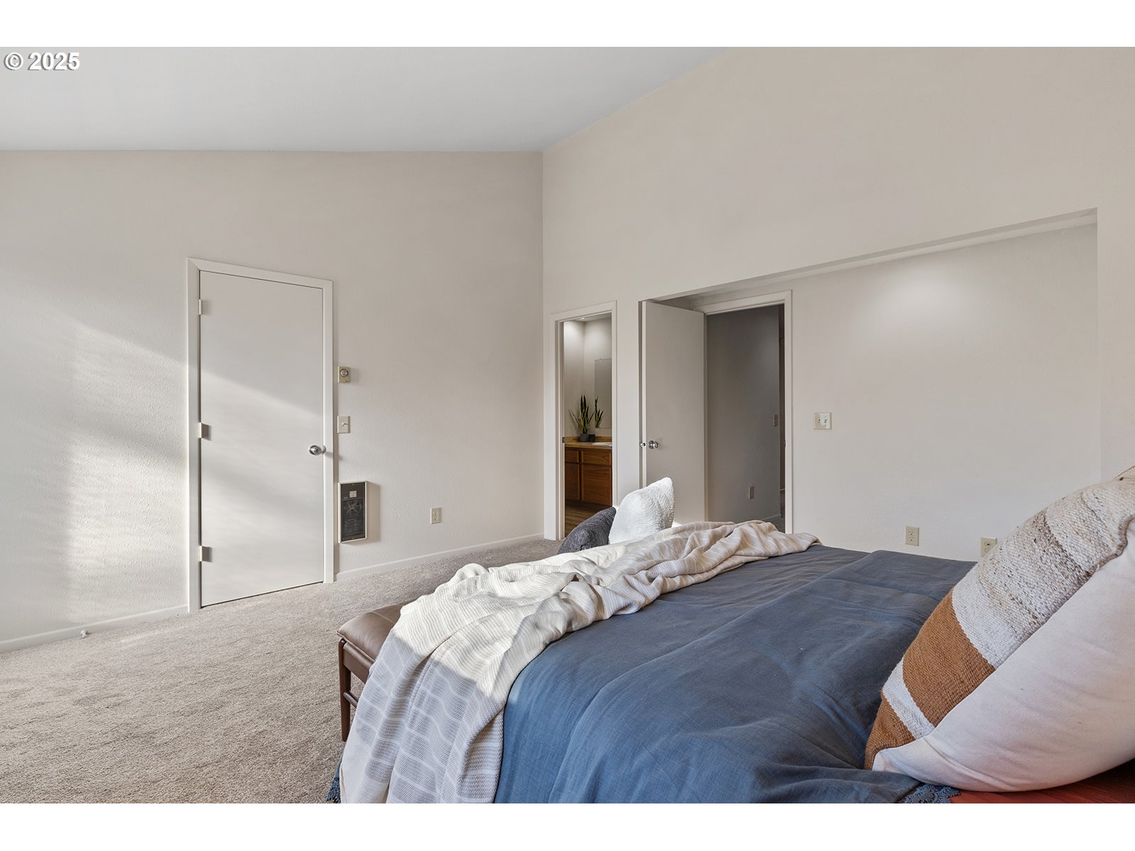 7807 NE LOOWIT LOOP 104