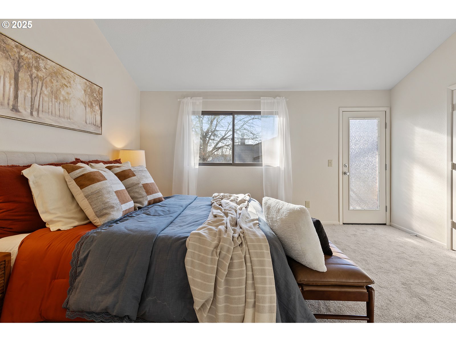 7807 NE LOOWIT LOOP 104