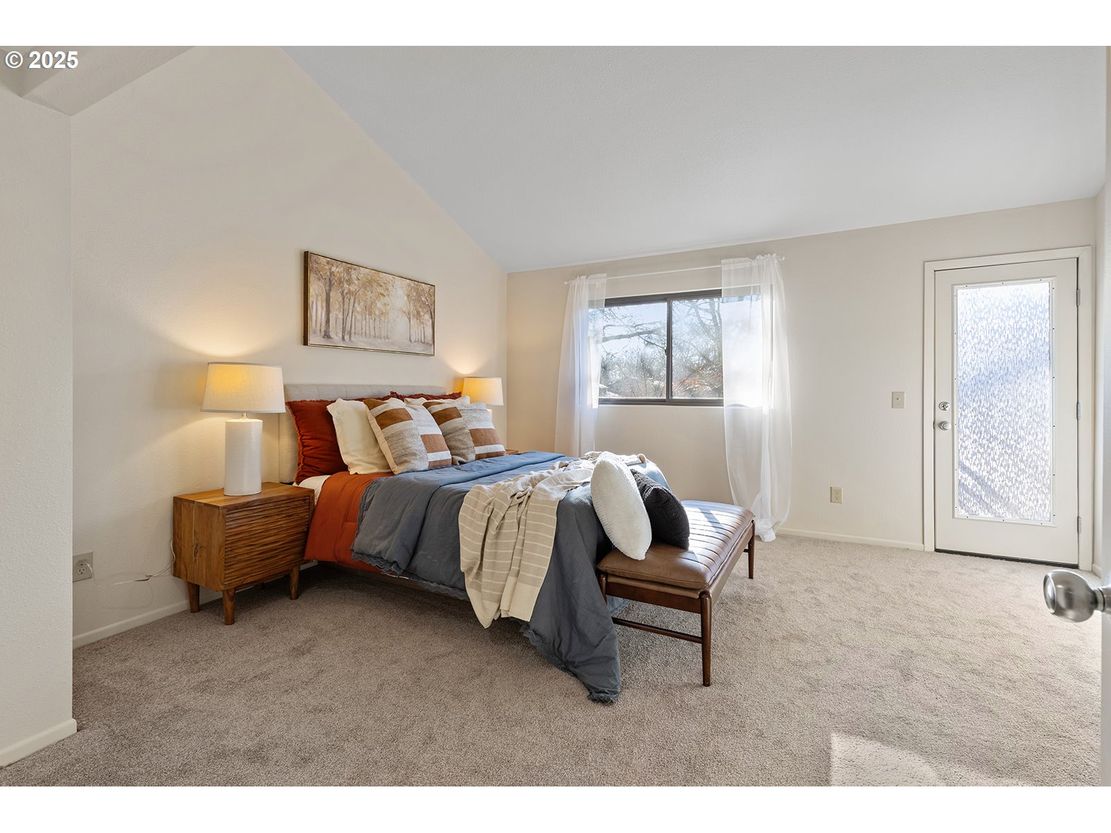 7807 NE LOOWIT LOOP 104