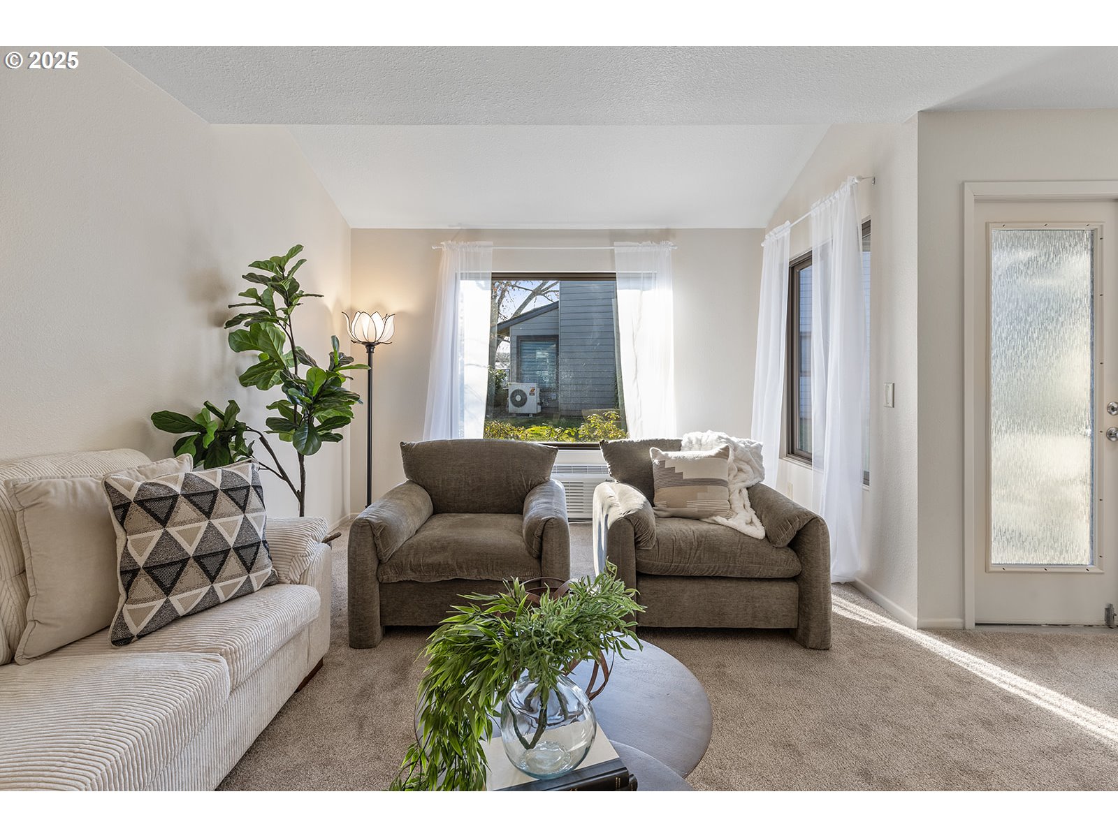 7807 NE LOOWIT LOOP 104