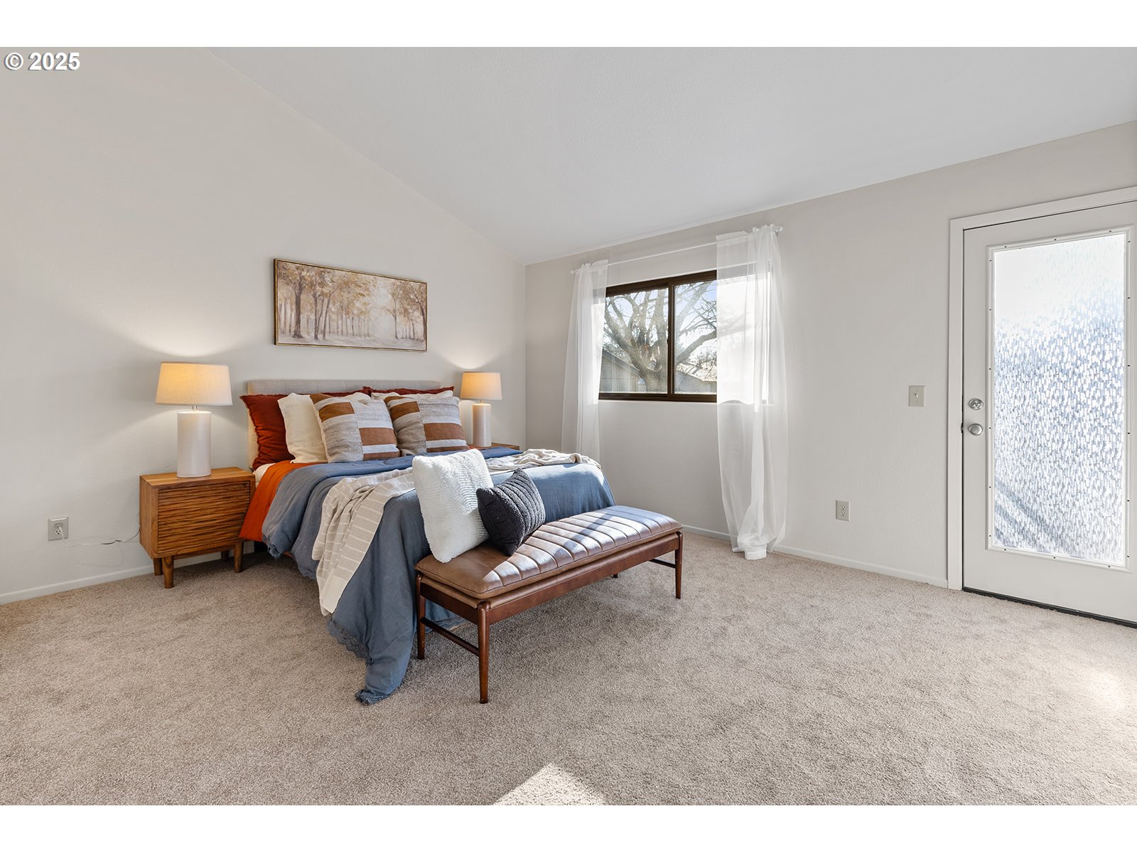 7807 NE LOOWIT LOOP 104