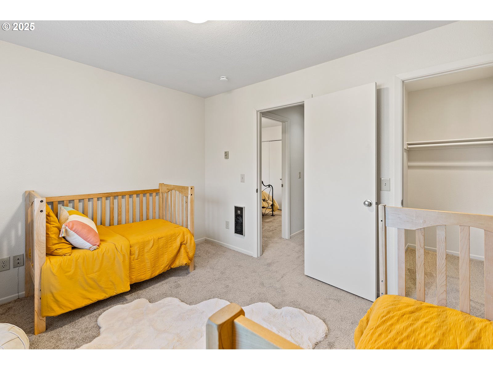 7807 NE LOOWIT LOOP 104