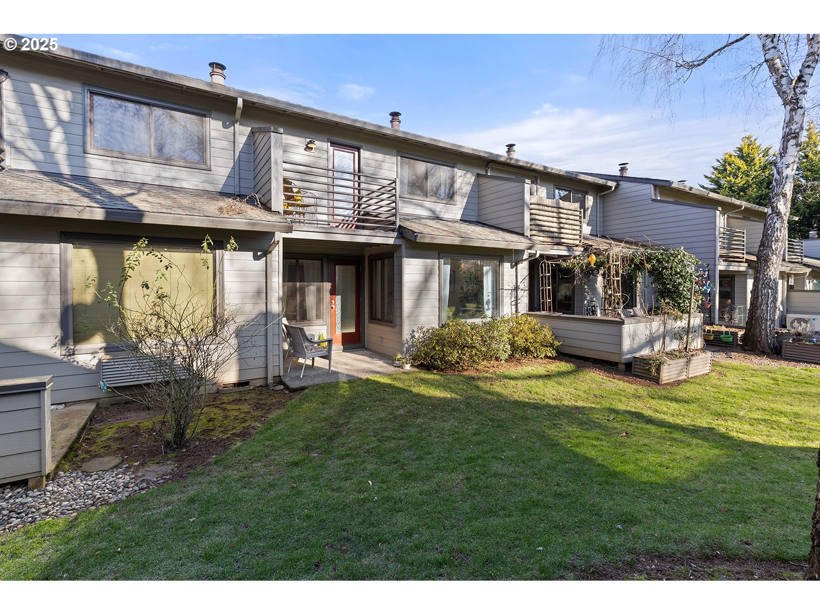 7807 NE LOOWIT LOOP 104