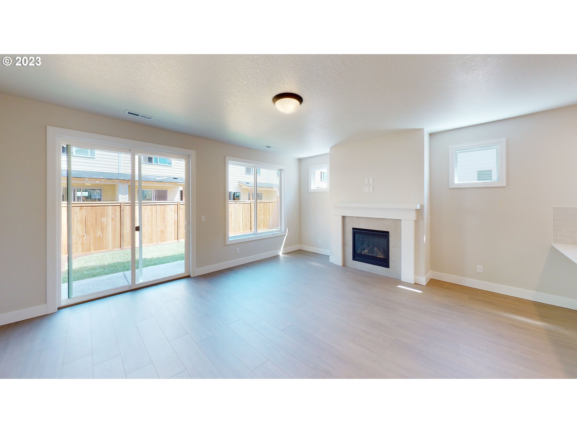 1125 lilium LN L40