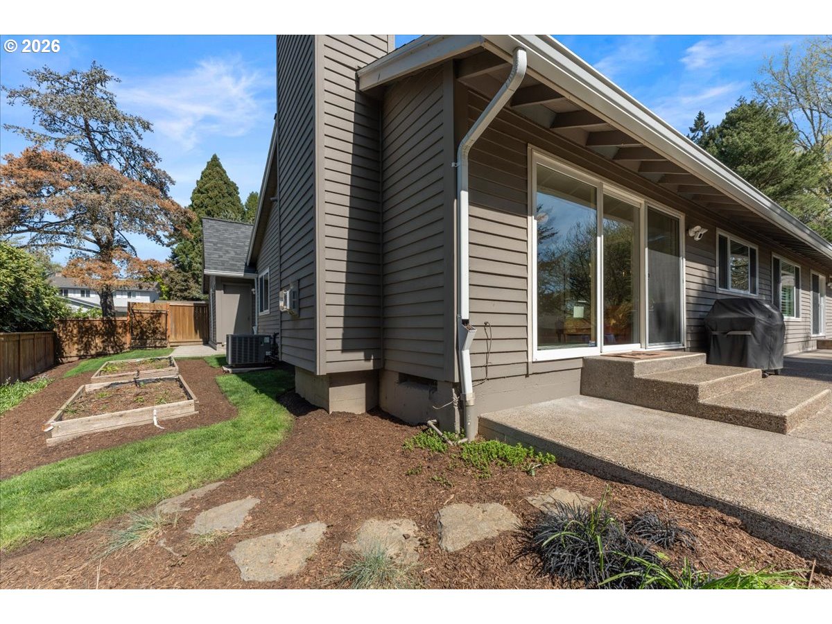 22 OTHELLO ST