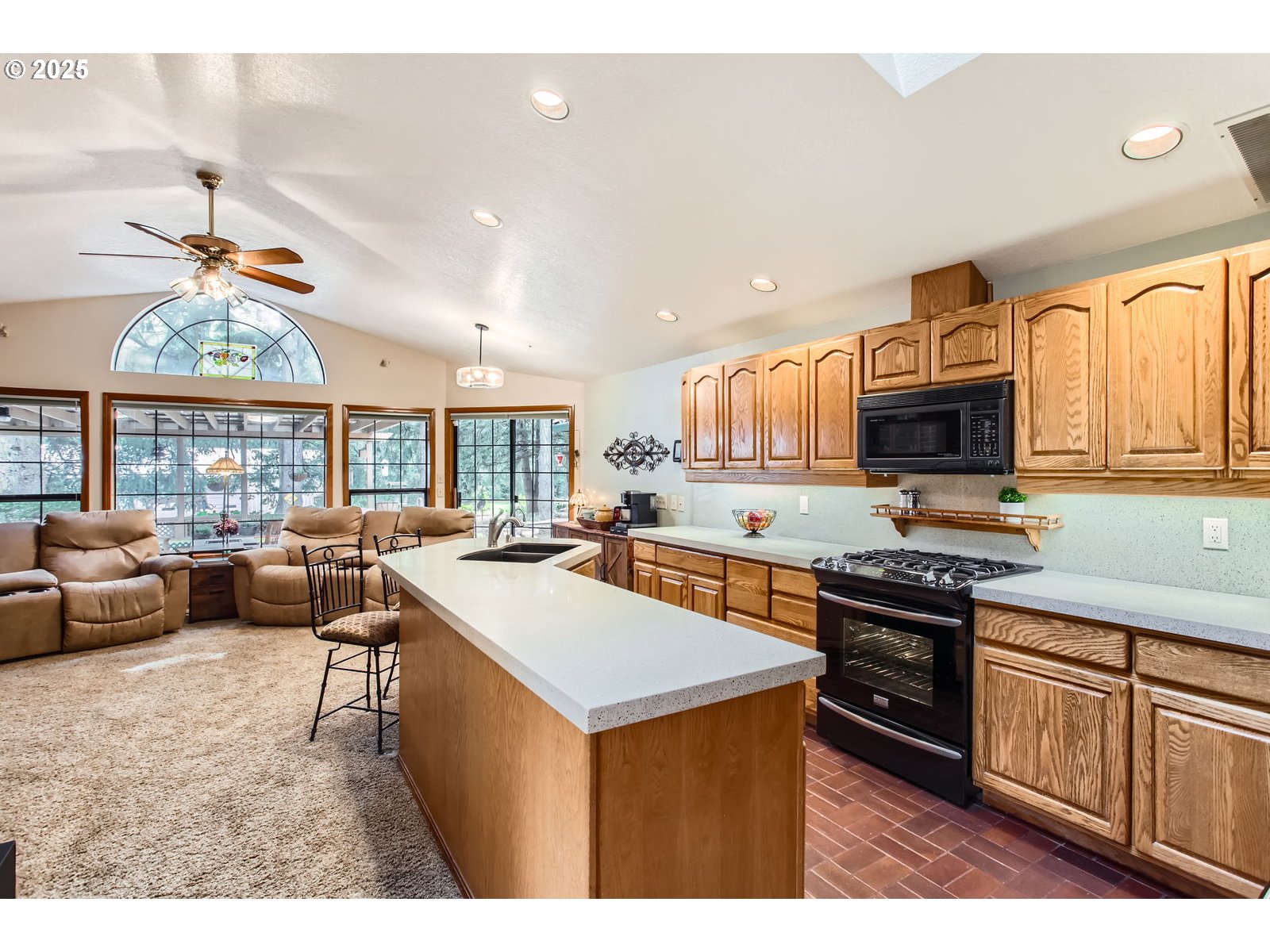 22001 S MONTE CARLO WAY