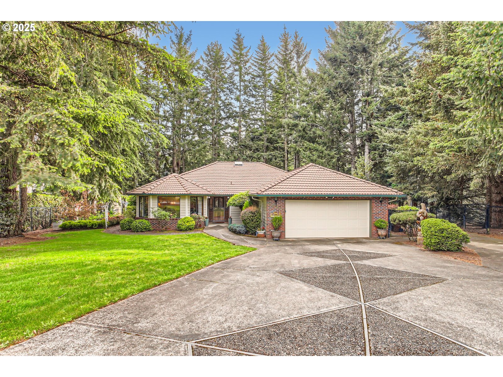 22001 S MONTE CARLO WAY