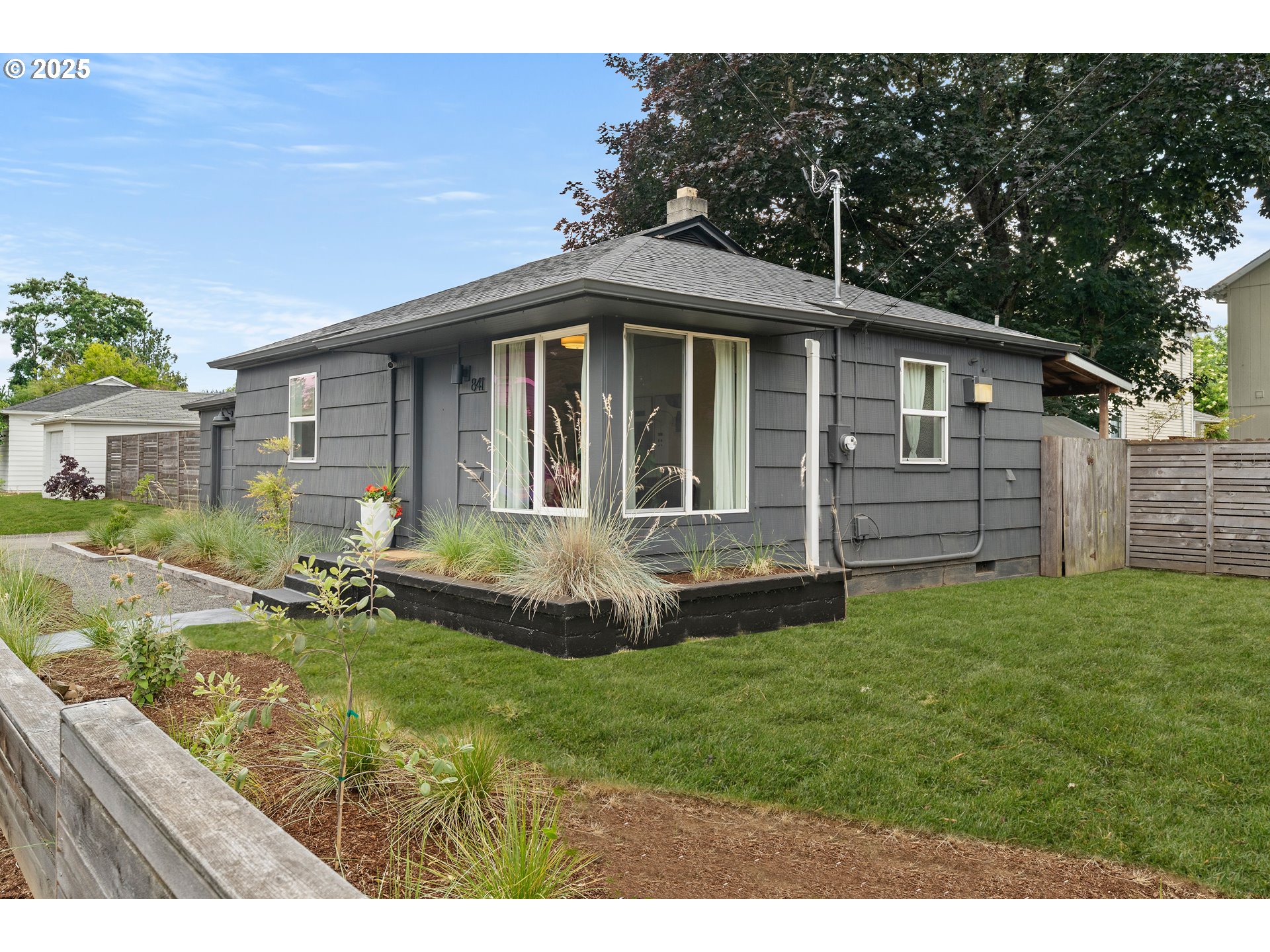 841 NE 77TH AVE