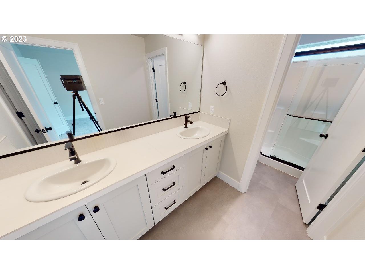 1127 lilium LN L39