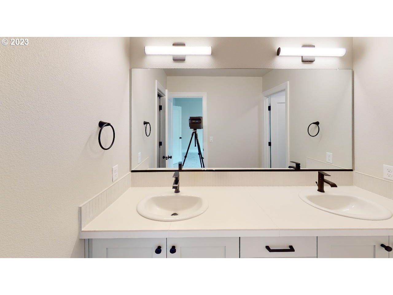 1127 lilium LN L39