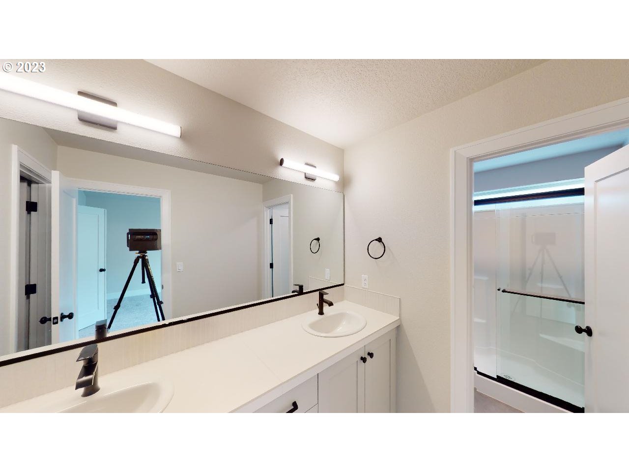 1127 lilium LN L39