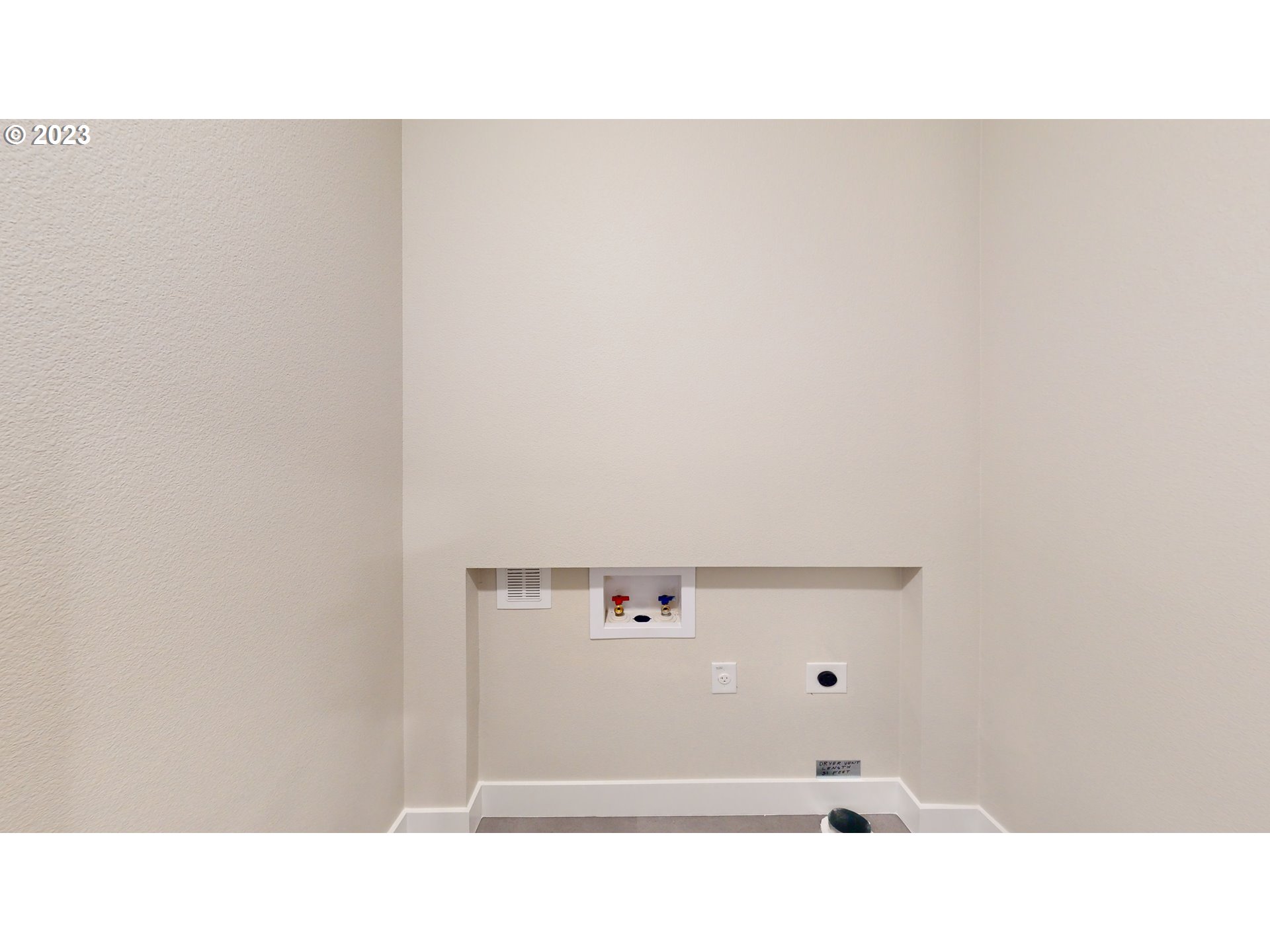 1138 Senna LN 57
