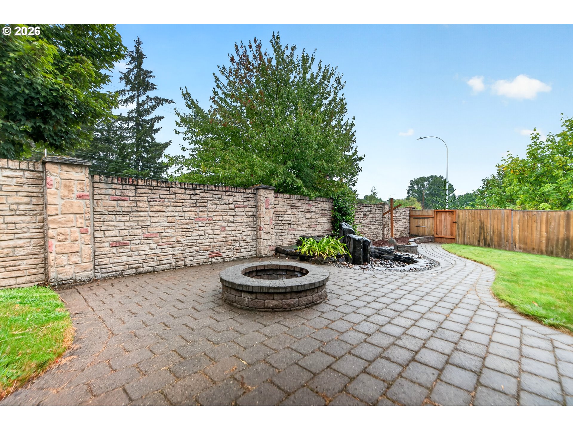 17000 NW GABLES CREEK LN