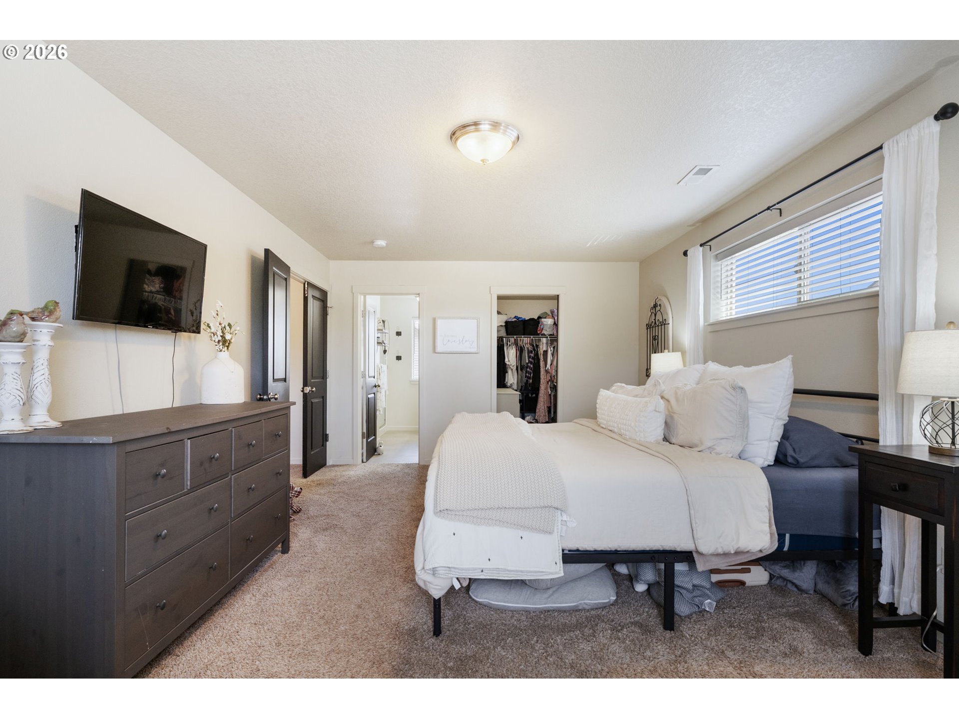 735 GARDEN CT