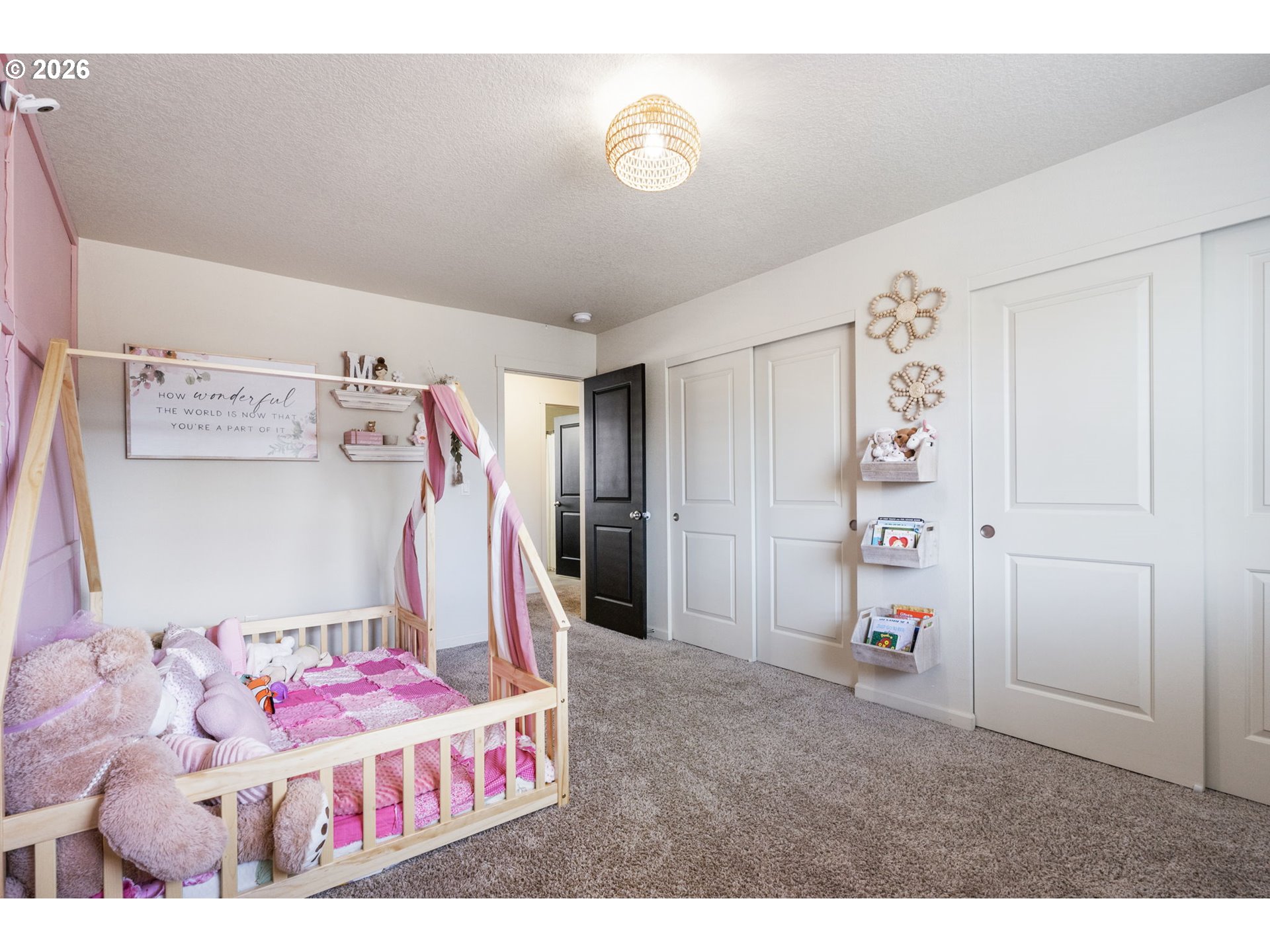 735 GARDEN CT