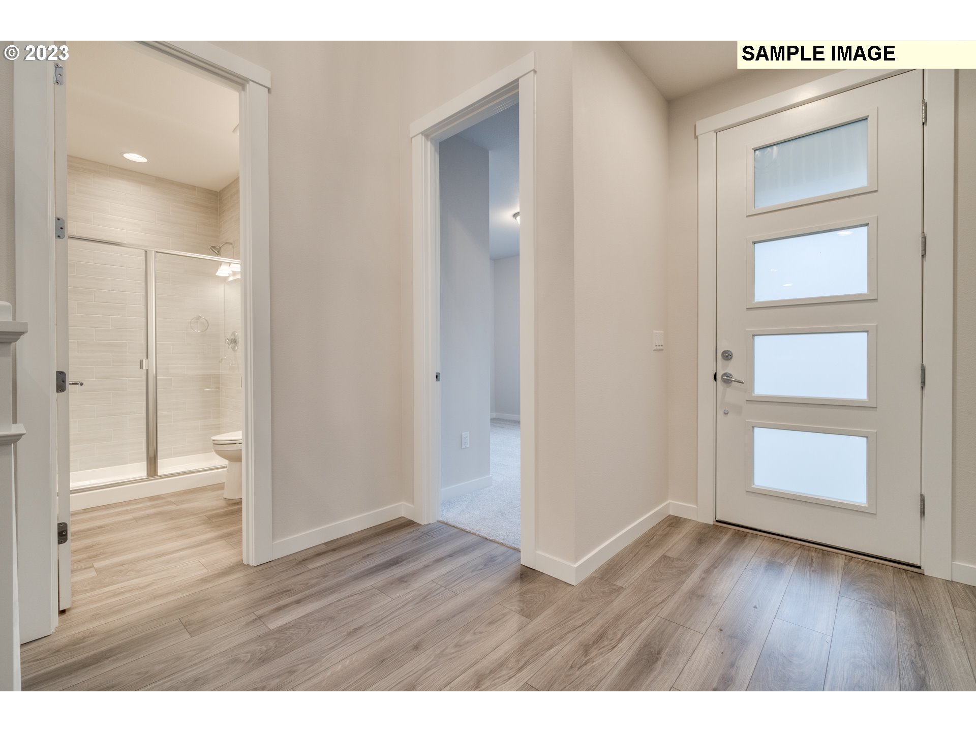 1999 NE Currin Creek DR